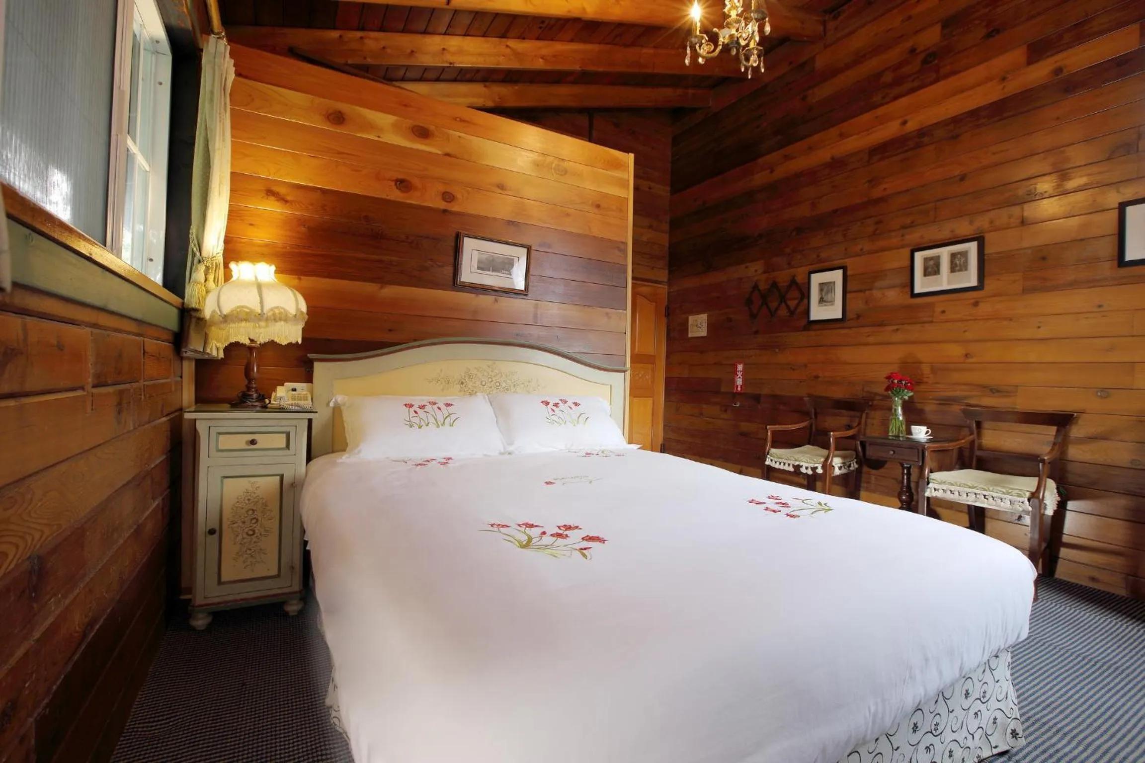 Photo of the whole room, Bed in Cingjing Hanging Garden & Resort