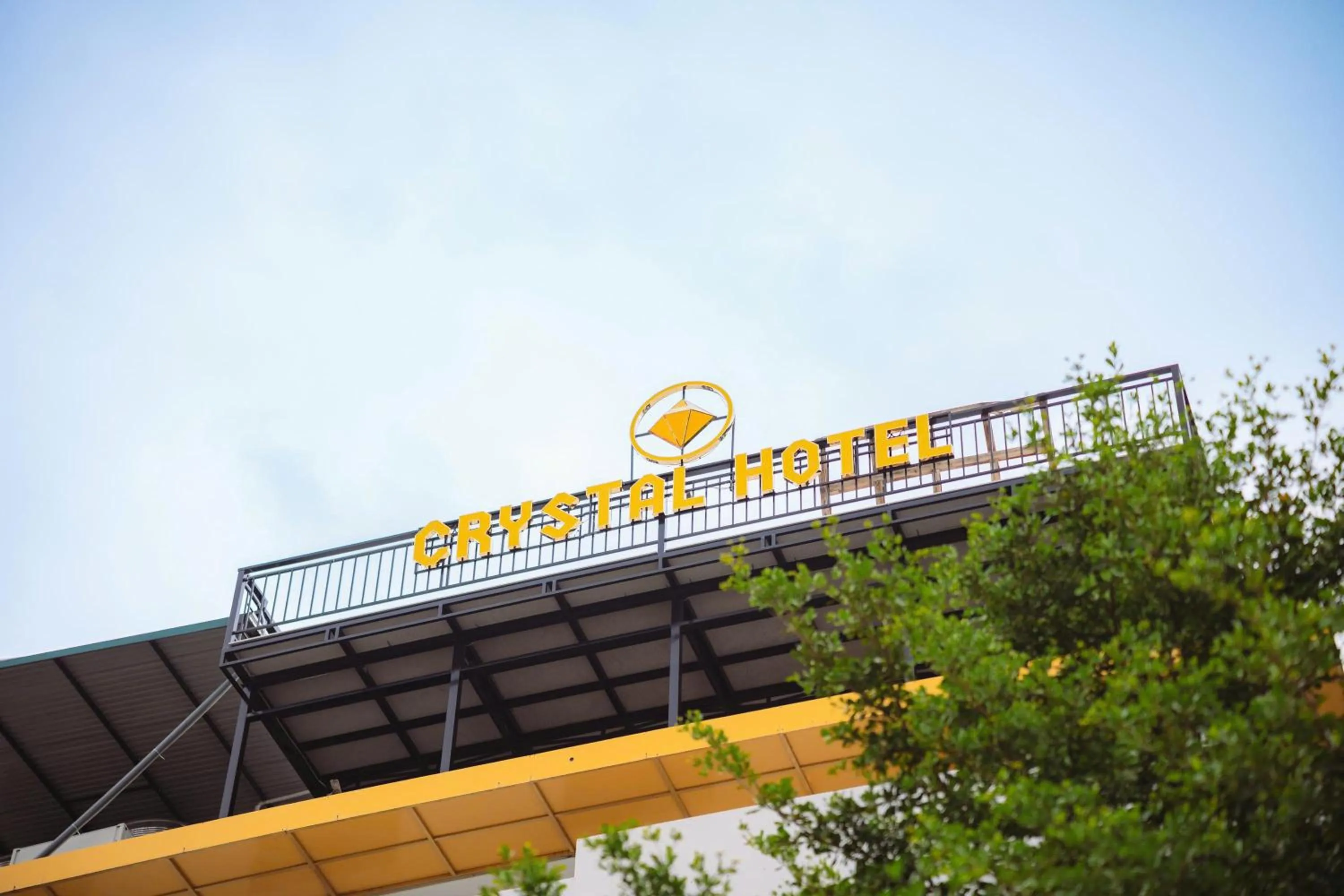 Text overlay in Skyview Hotel Halong