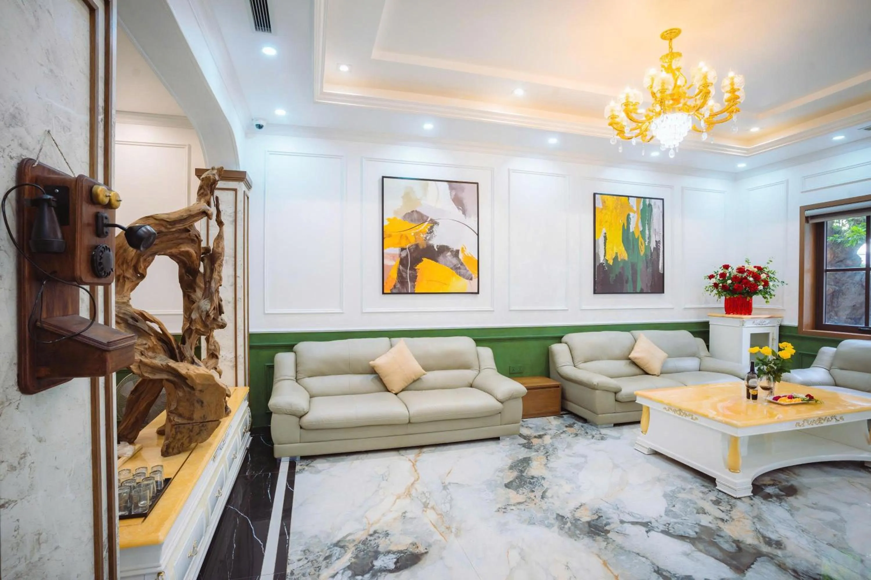 Living room in Skyview Hotel Halong