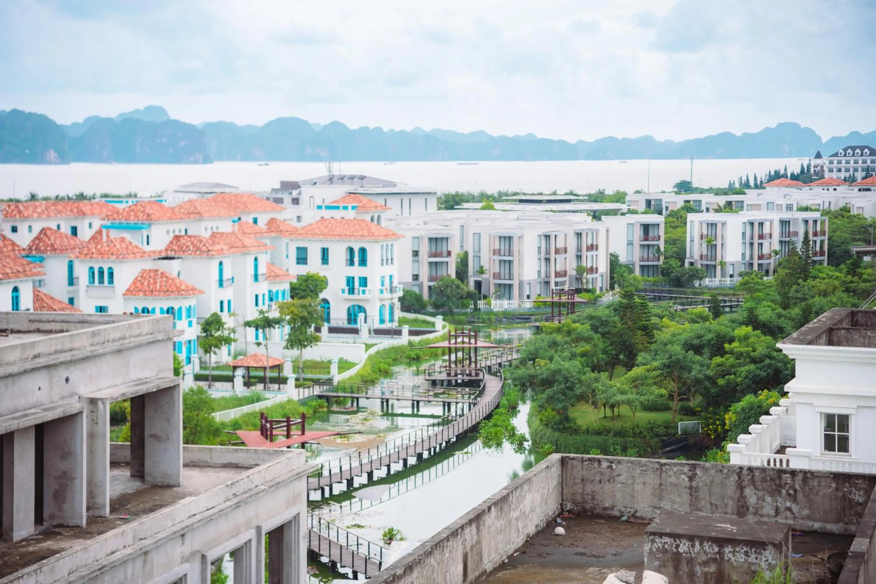 Property building in Skyview Hotel Halong