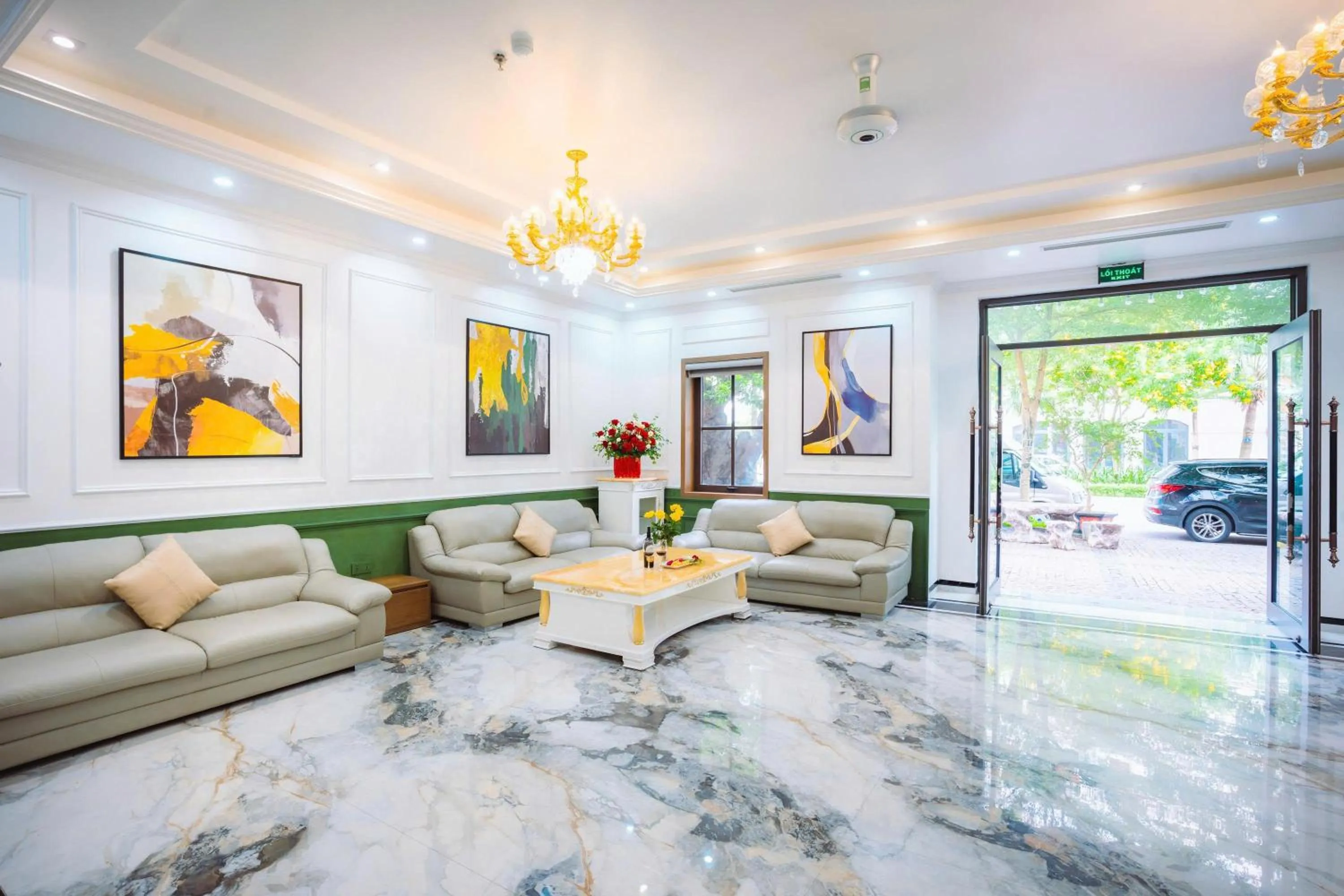 Living room in Skyview Hotel Halong