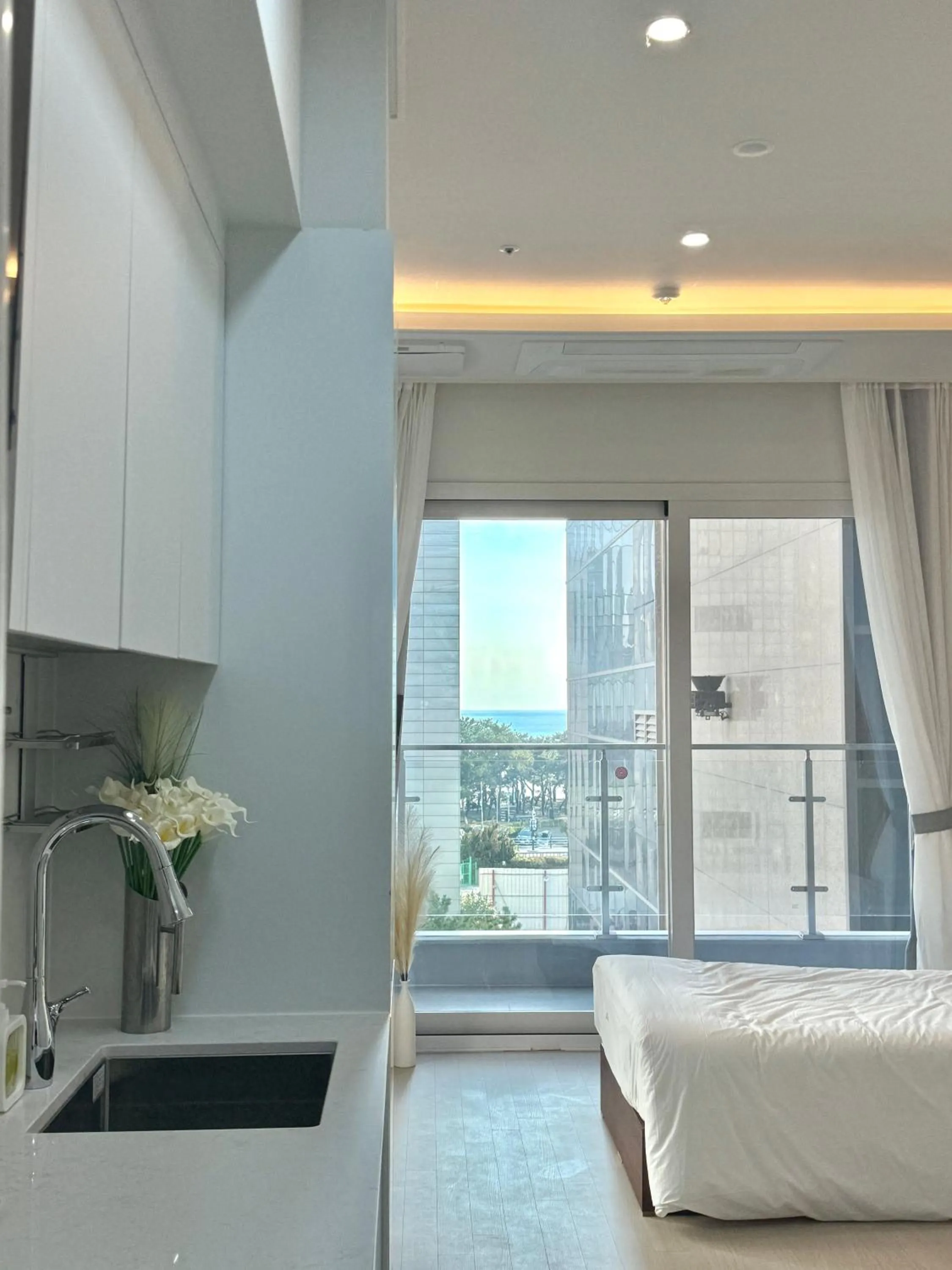 Bed in Raviens Maison de Hotel