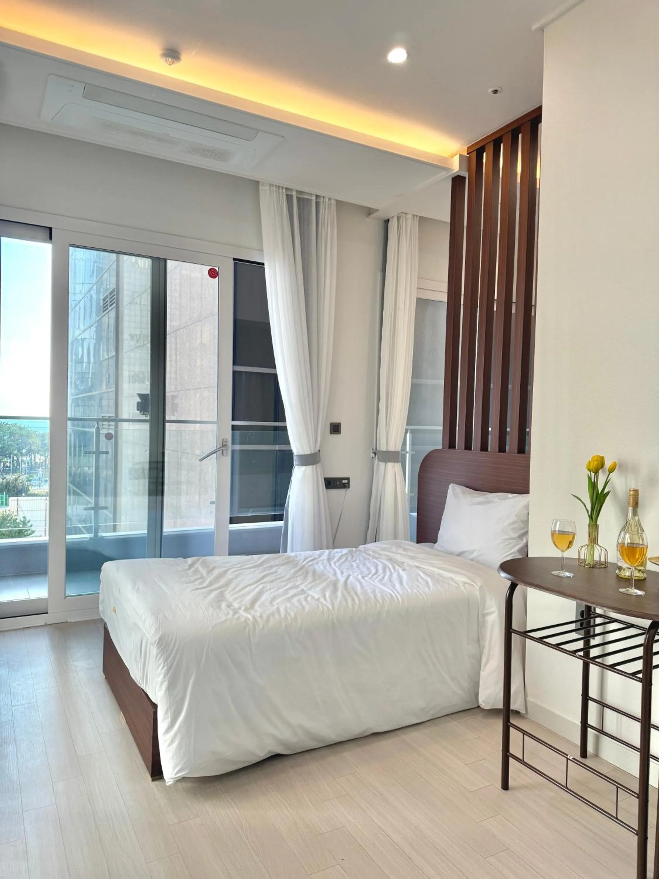 Bed in Raviens Maison de Hotel