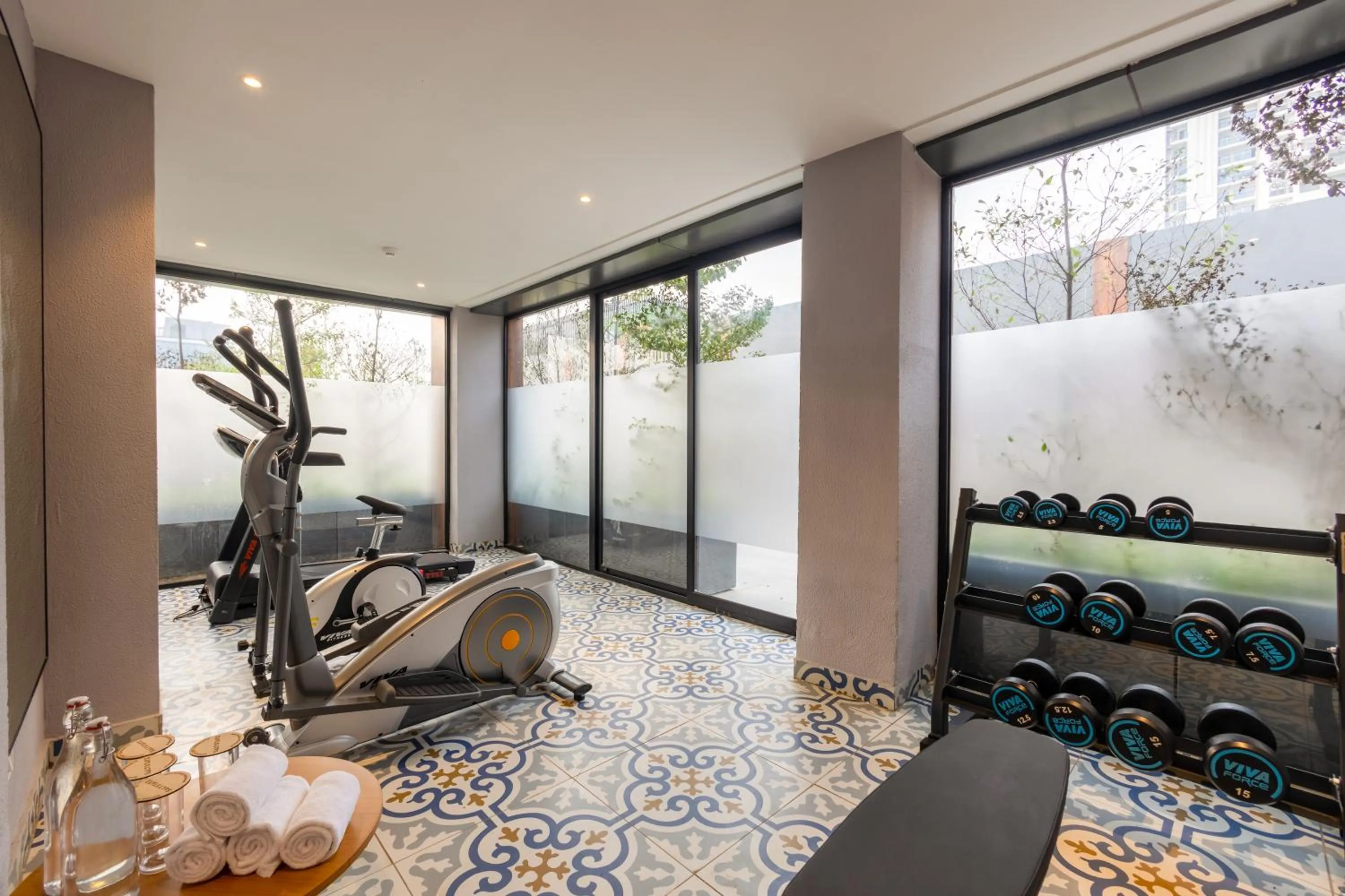 Fitness centre/facilities in Saltstayz Autograph - Advant & Sector 144