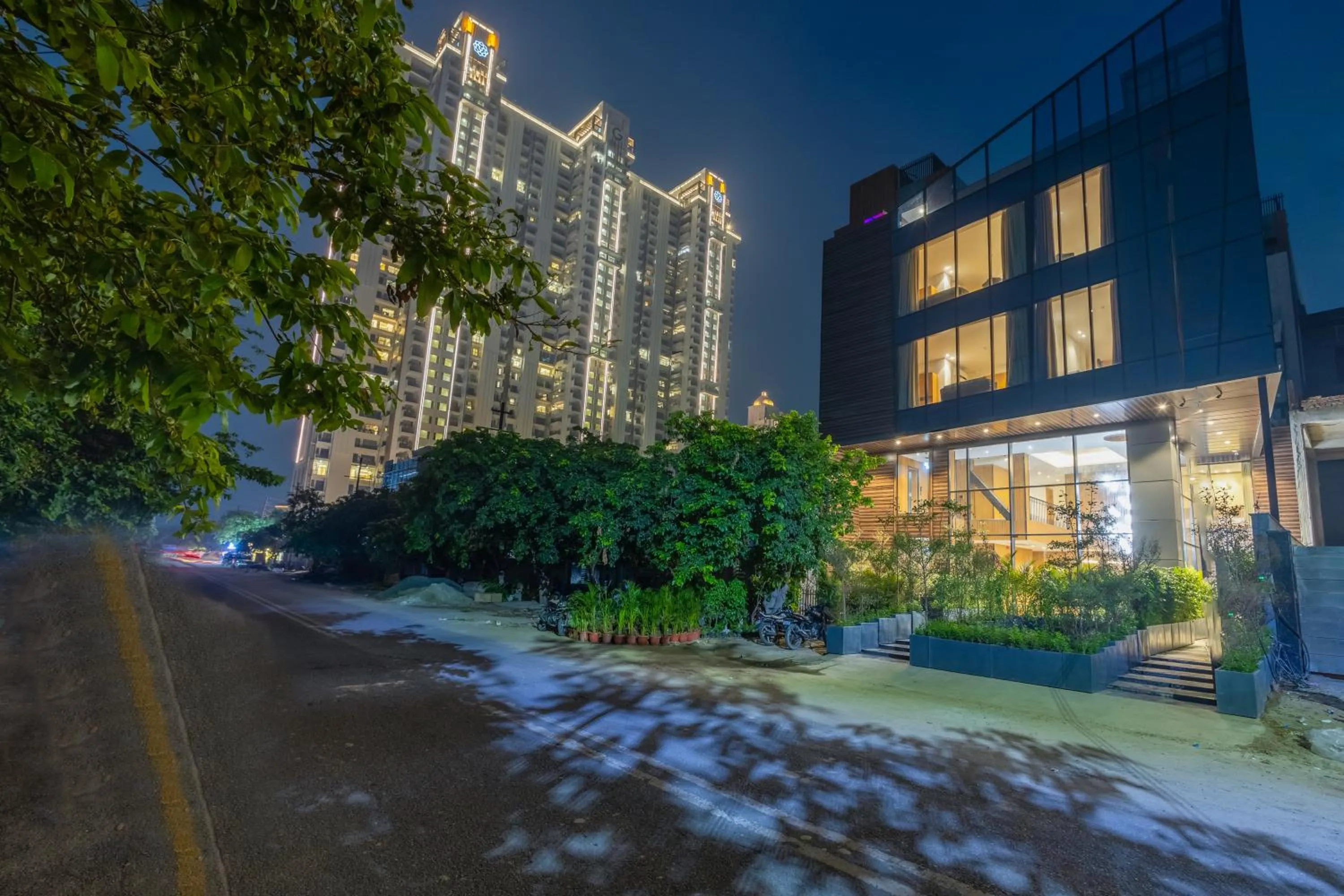 Property building in Saltstayz Autograph - Advant & Sector 144