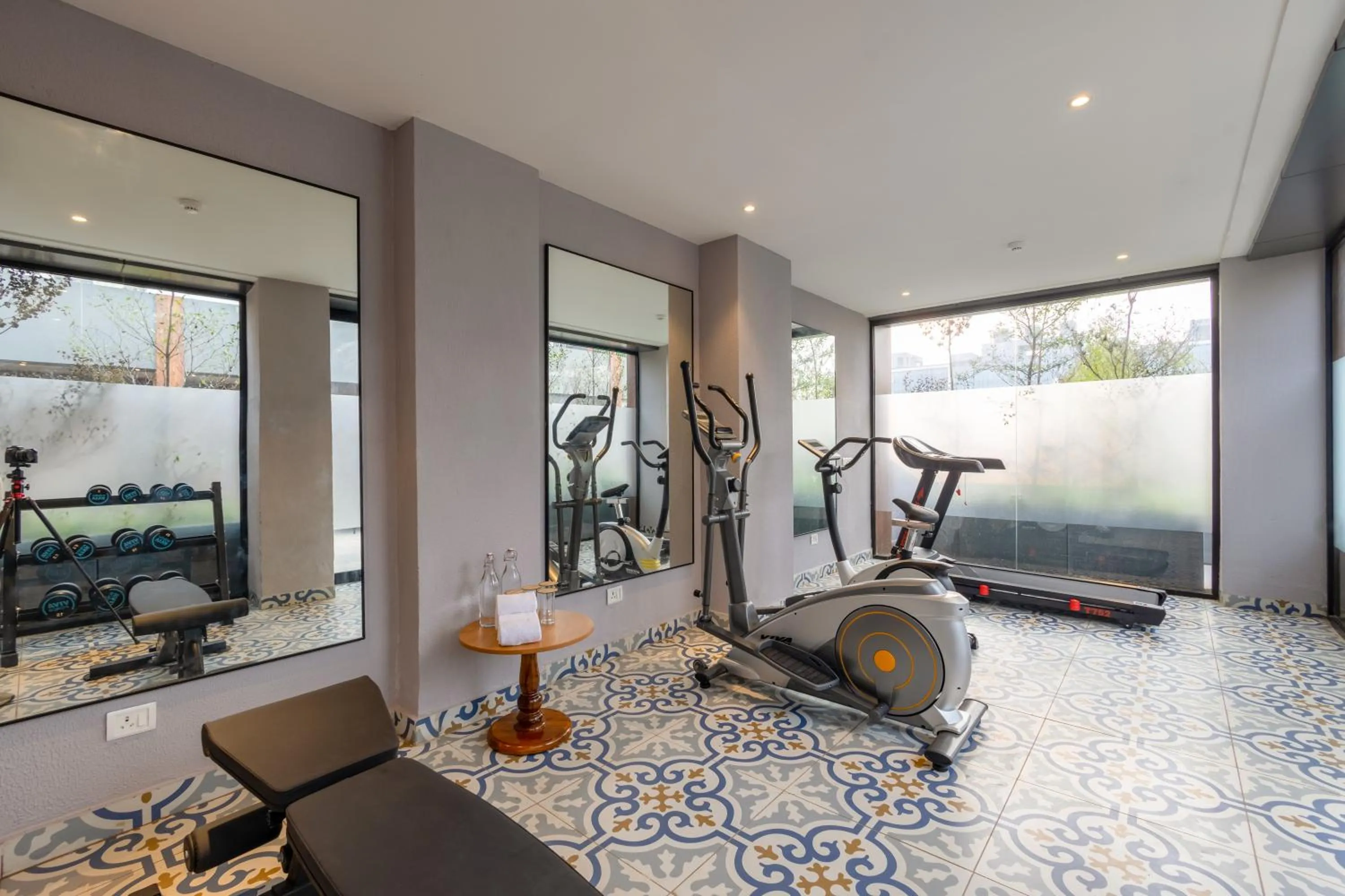 Fitness centre/facilities in Saltstayz Autograph - Advant & Sector 144