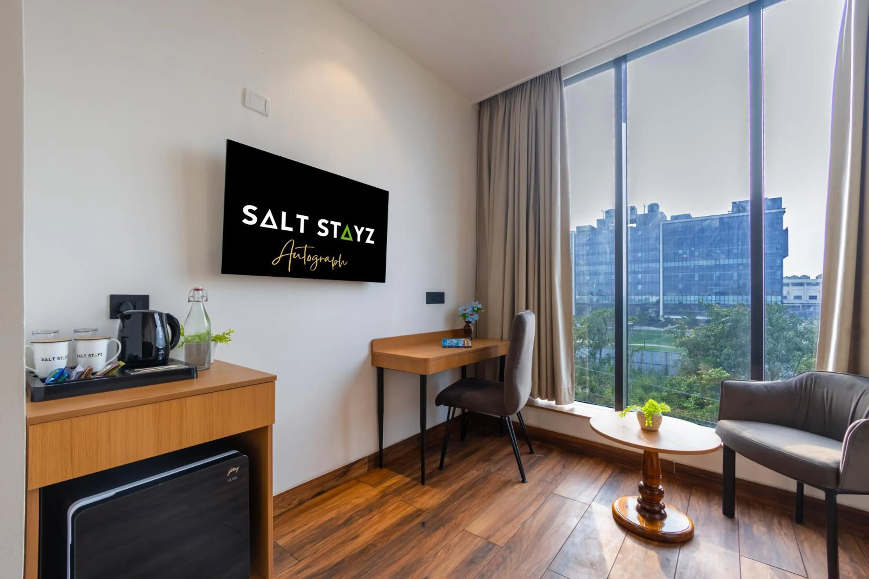 TV and multimedia in Saltstayz Autograph - Advant & Sector 144