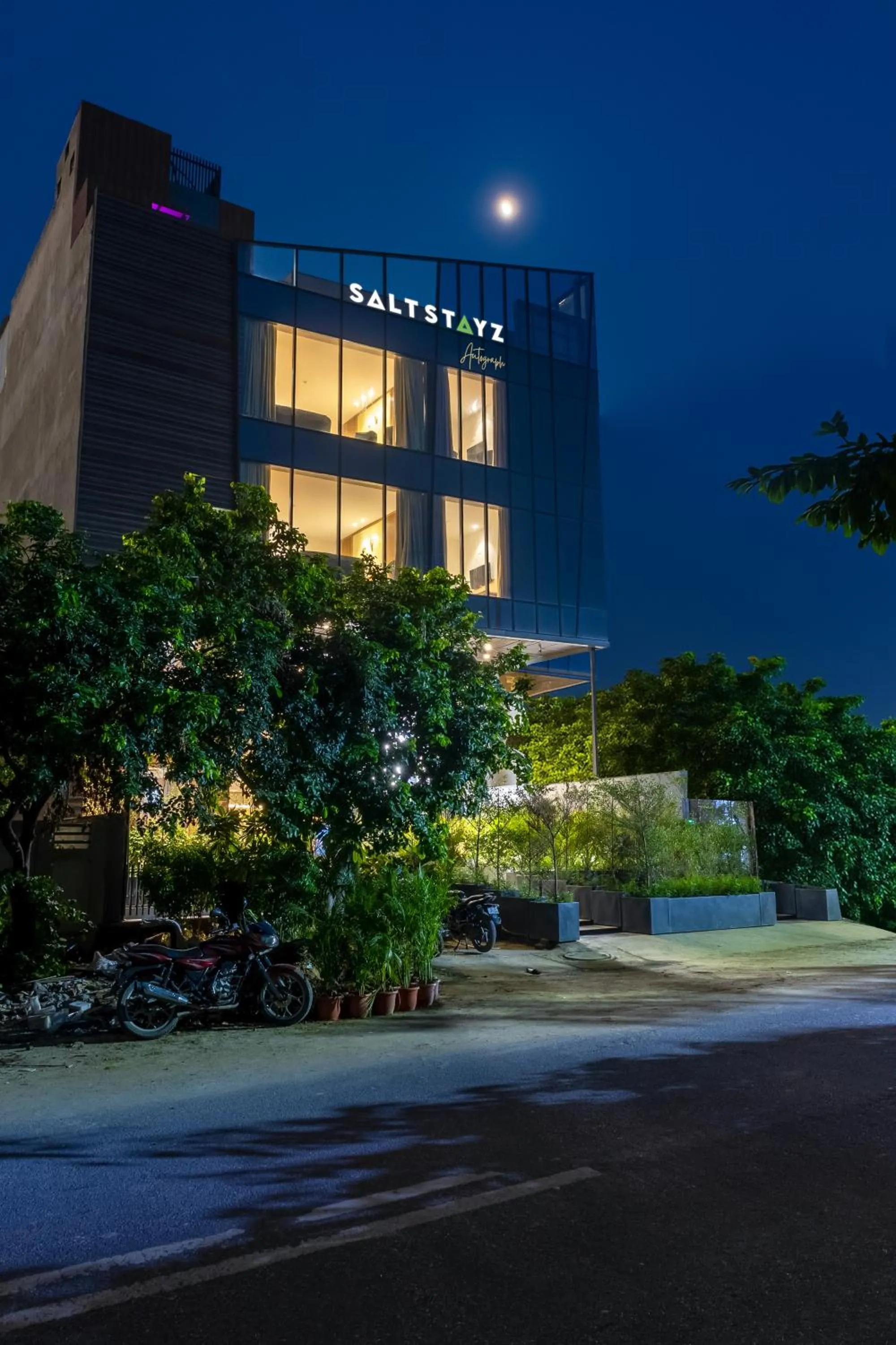 Property building in Saltstayz Autograph - Advant & Sector 144