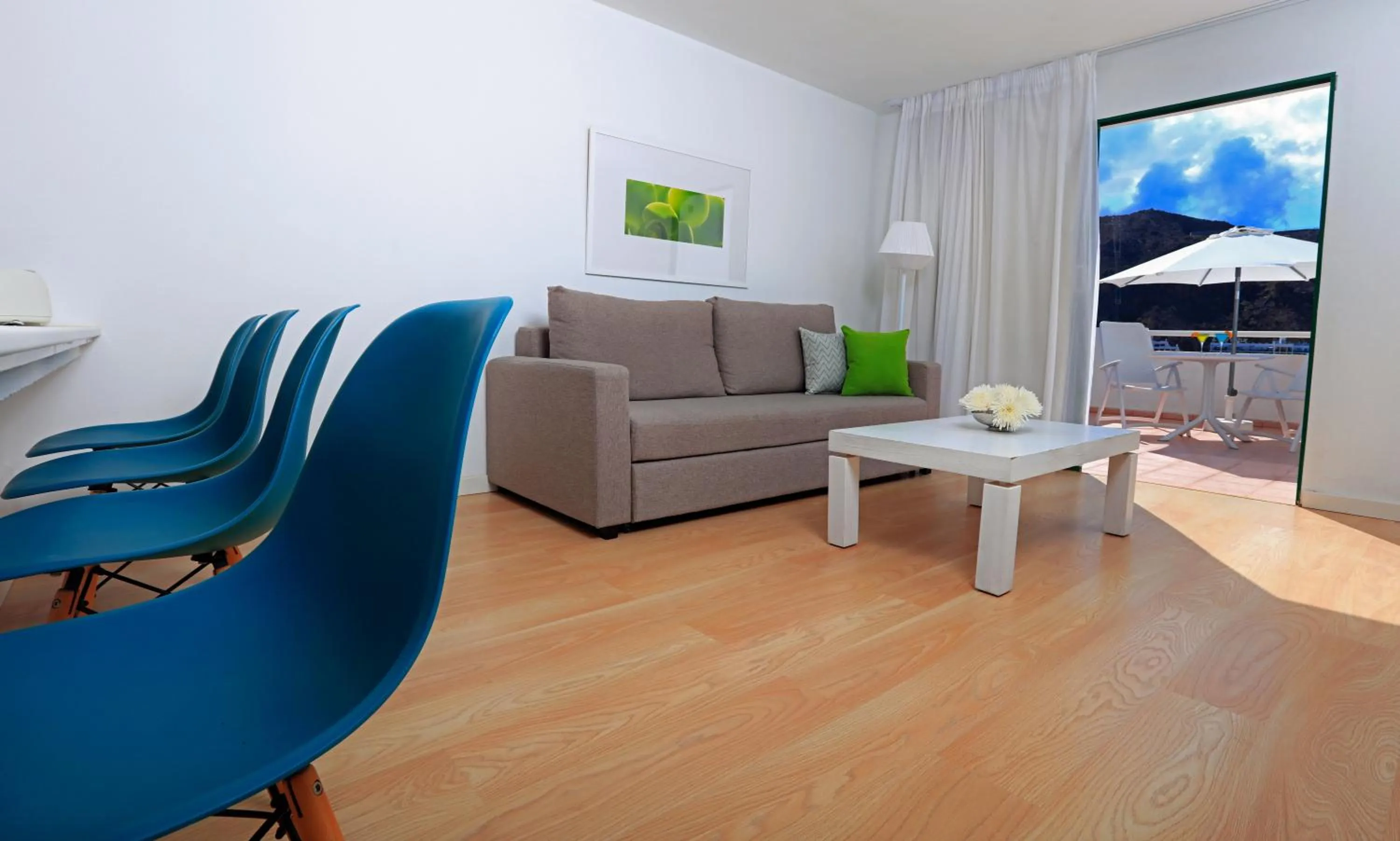 TV and multimedia, Seating Area in Canaima