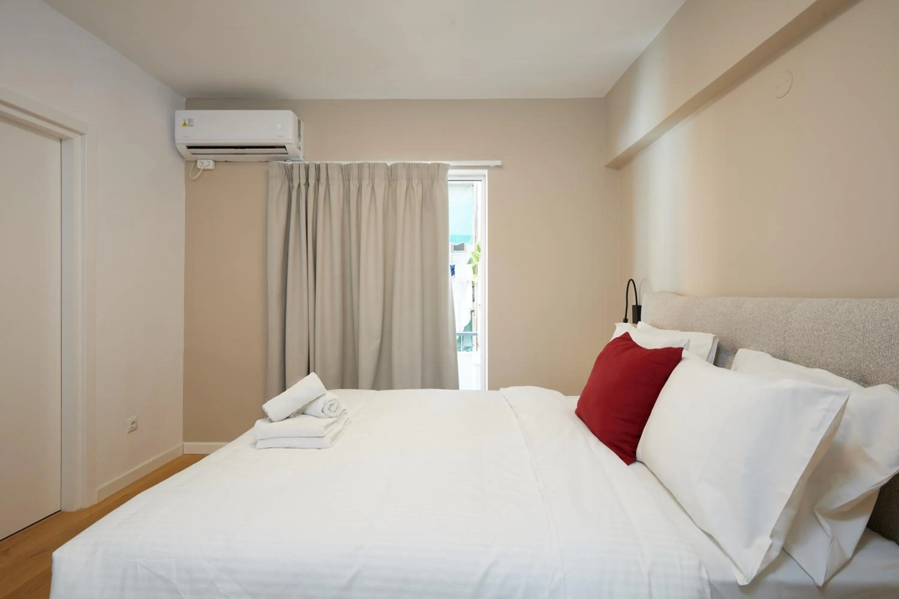 Bed in Incanto Boutique Suites - Koukaki