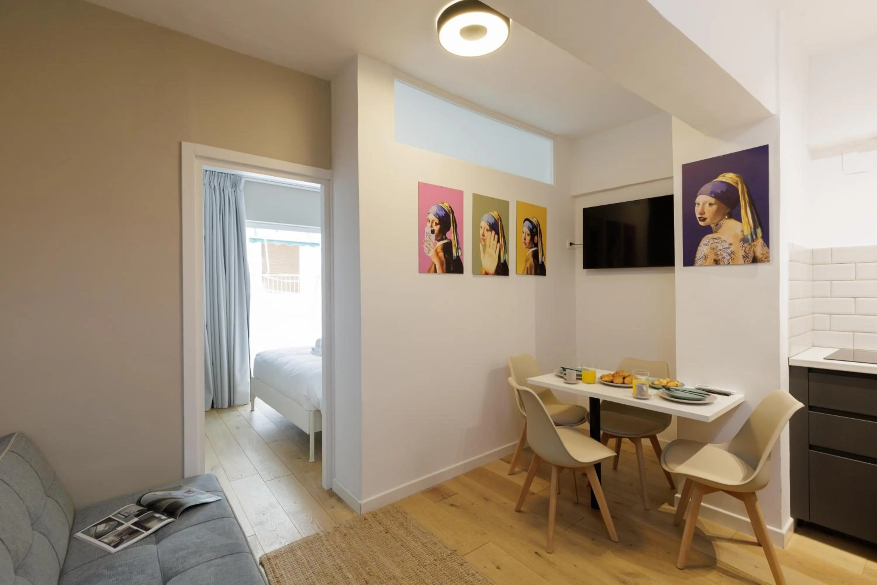 Dining area in Incanto Boutique Suites - Koukaki