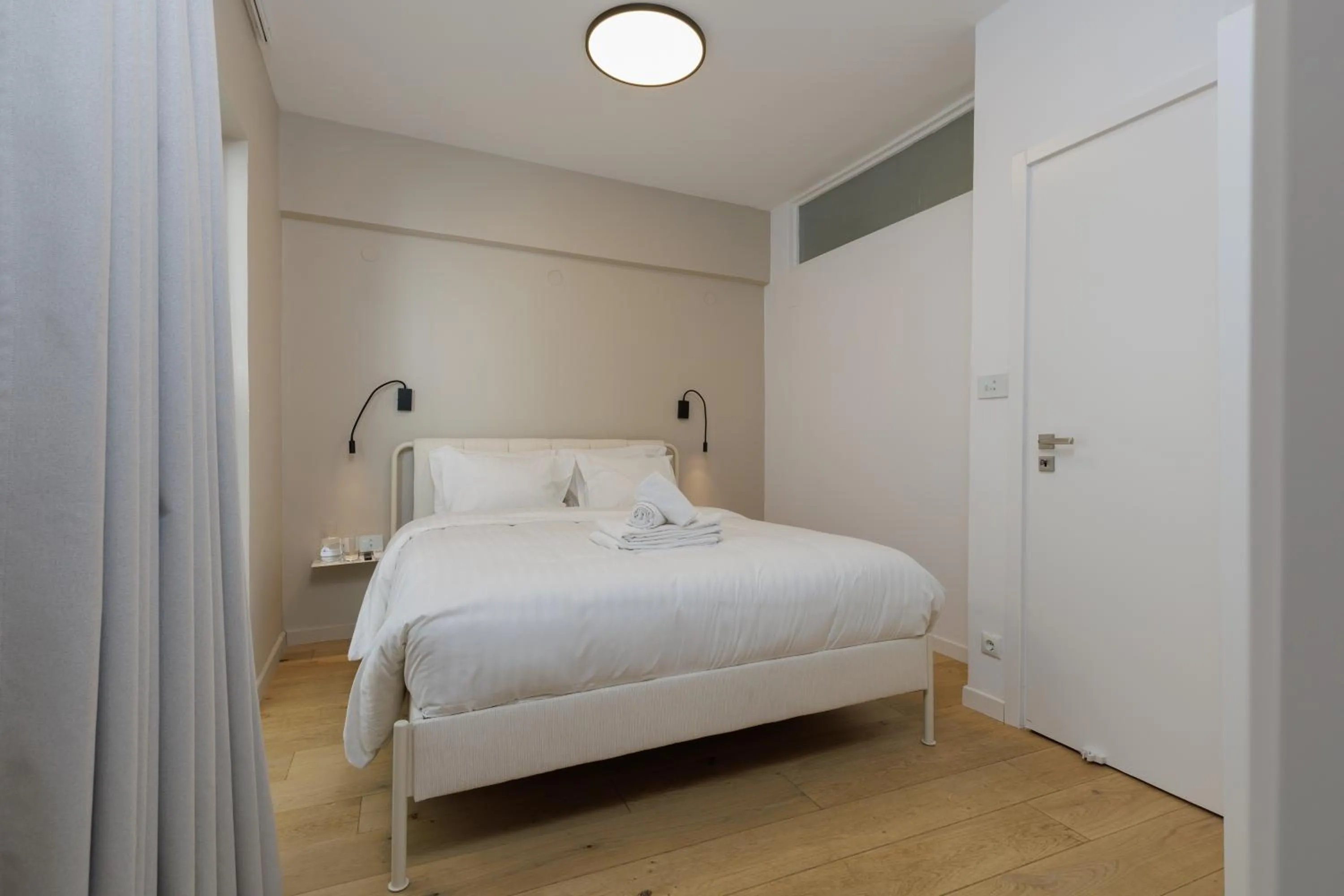 Bed in Incanto Boutique Suites - Koukaki