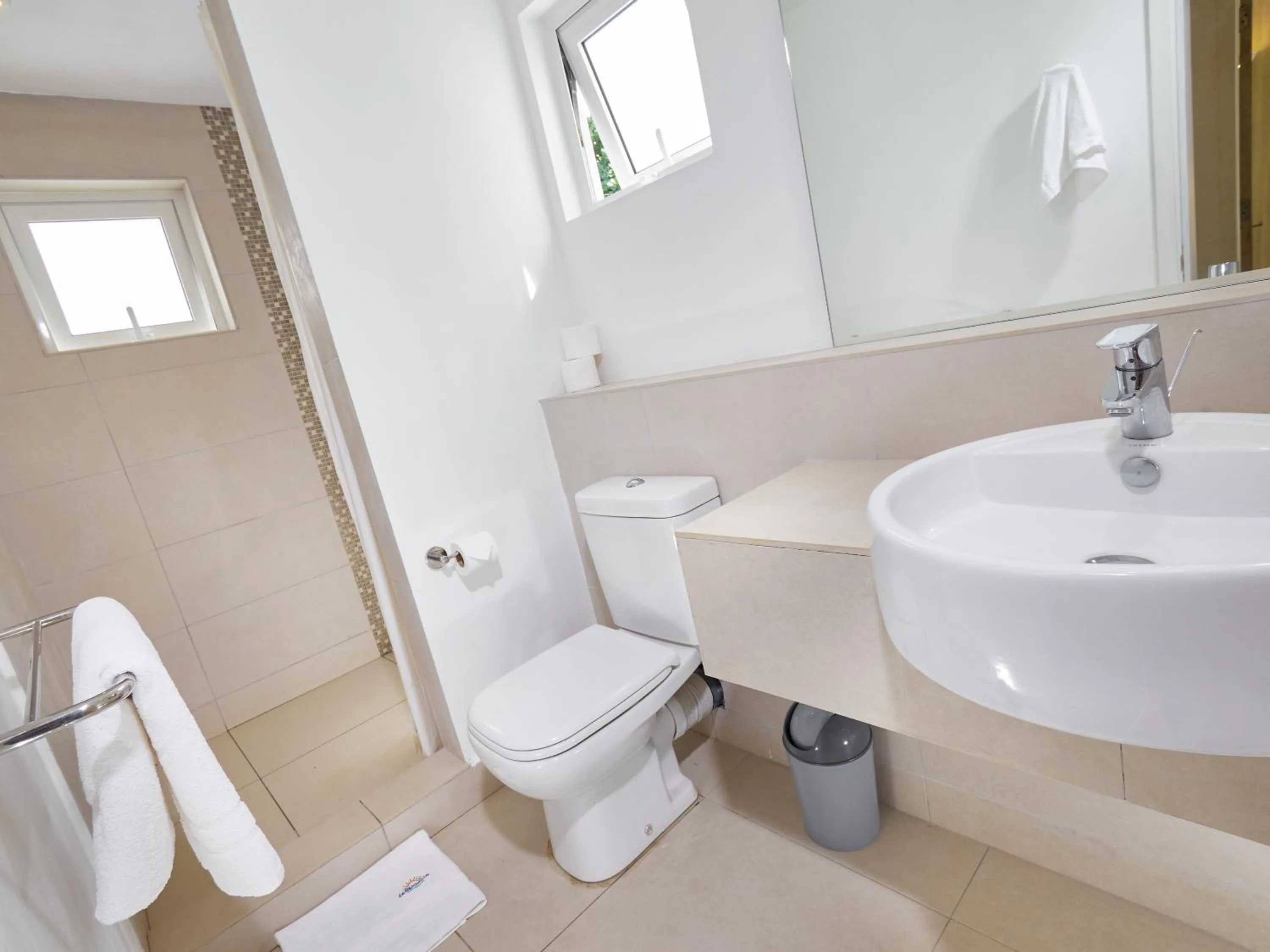 Toilet in Le Beachclub