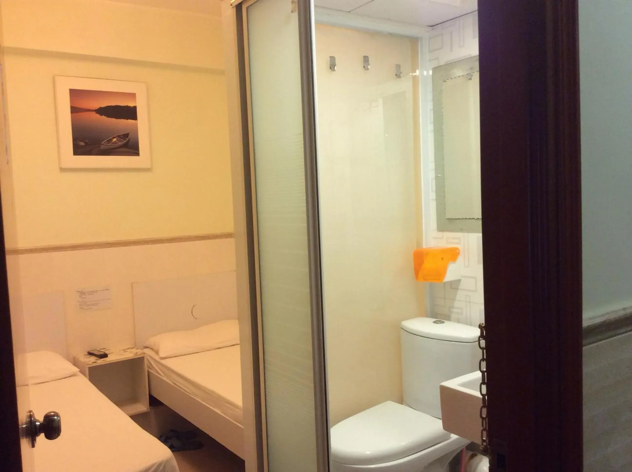 Small Twin Room in Li Cheng Guesthouse Small Twin Room in Li Cheng Guesthouse