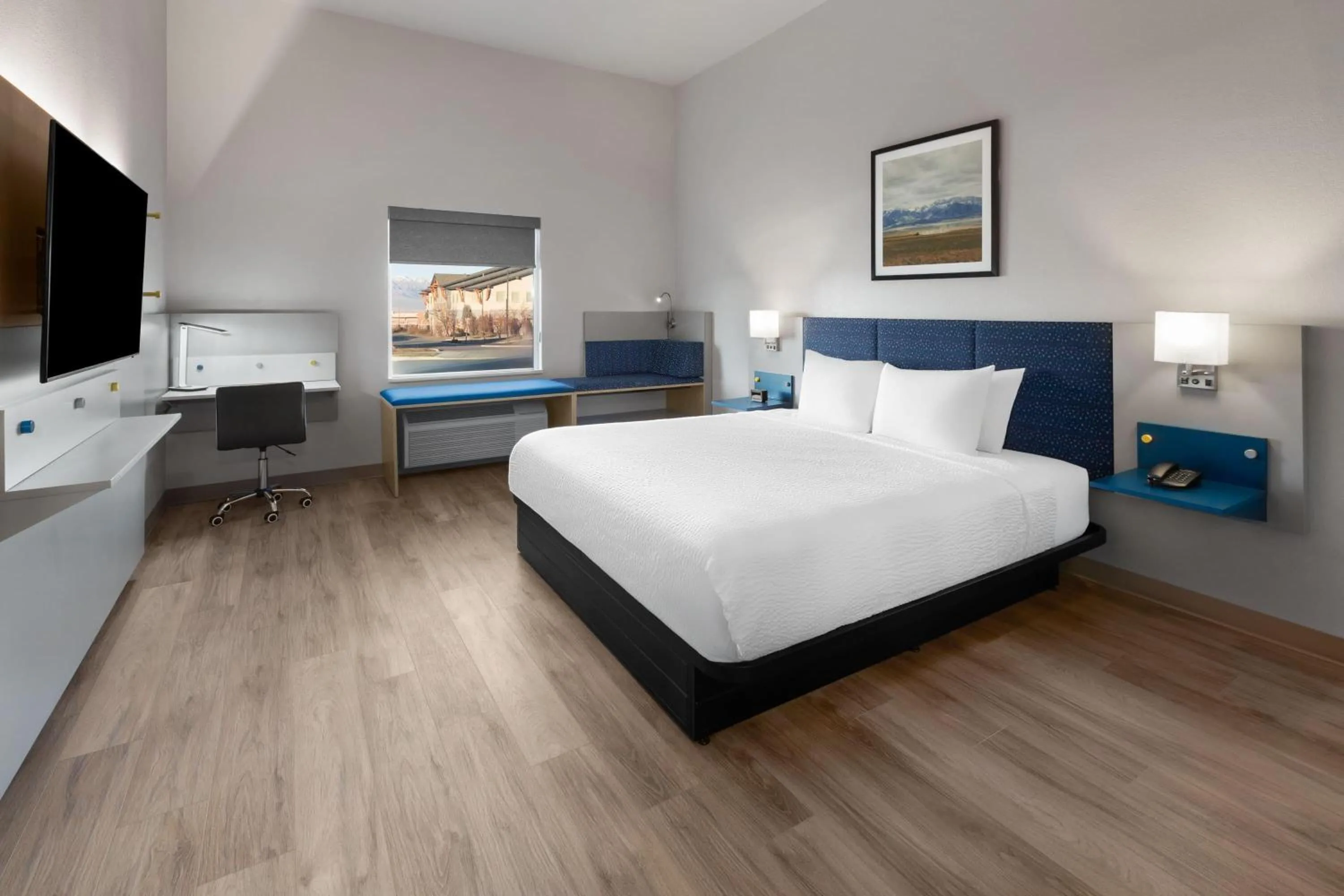 Photo of the whole room, Bed in Microtel Inn & Suites by Wyndham Tooele