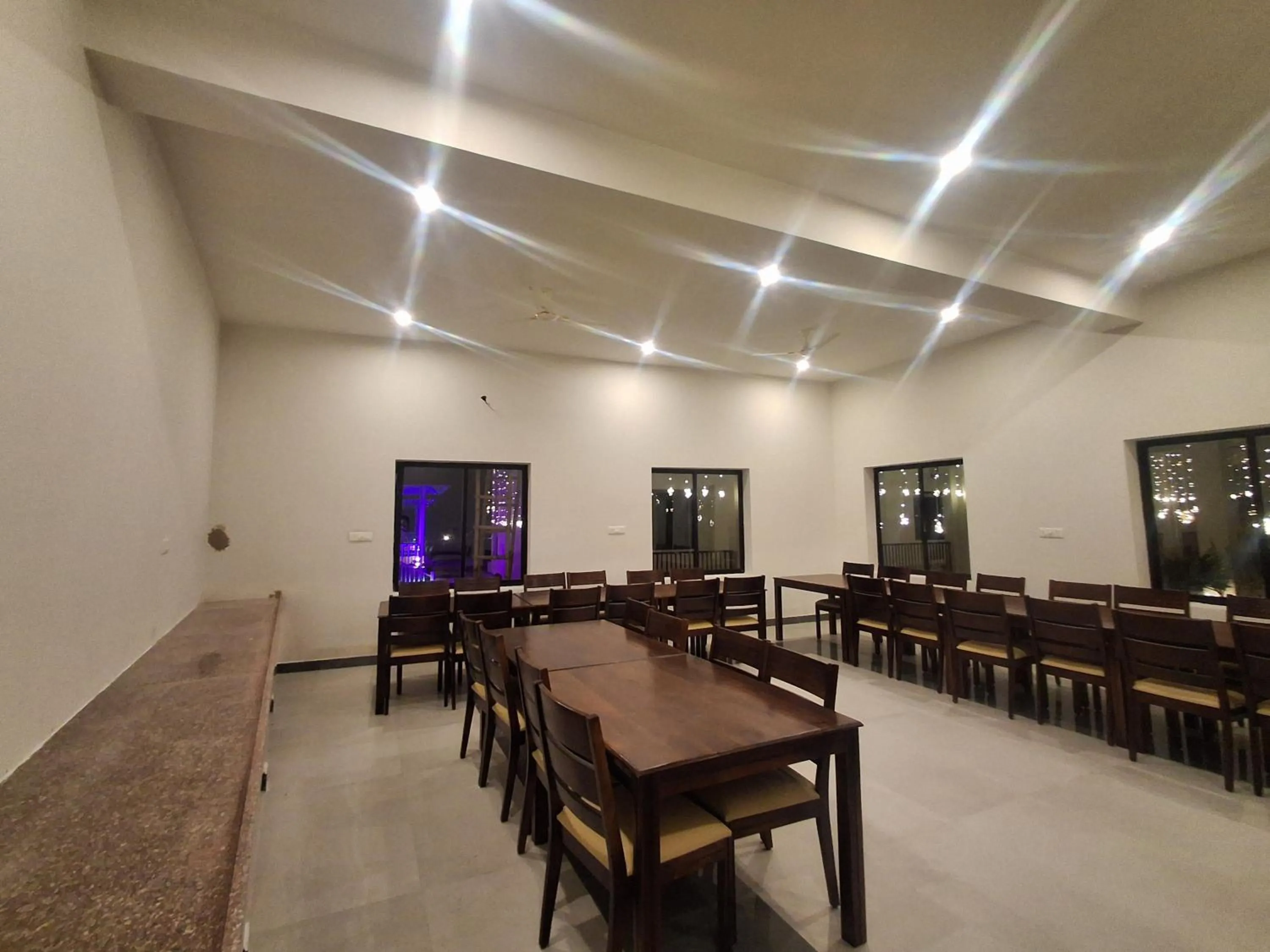 Restaurant/places to eat in Orchard Hills Resorts