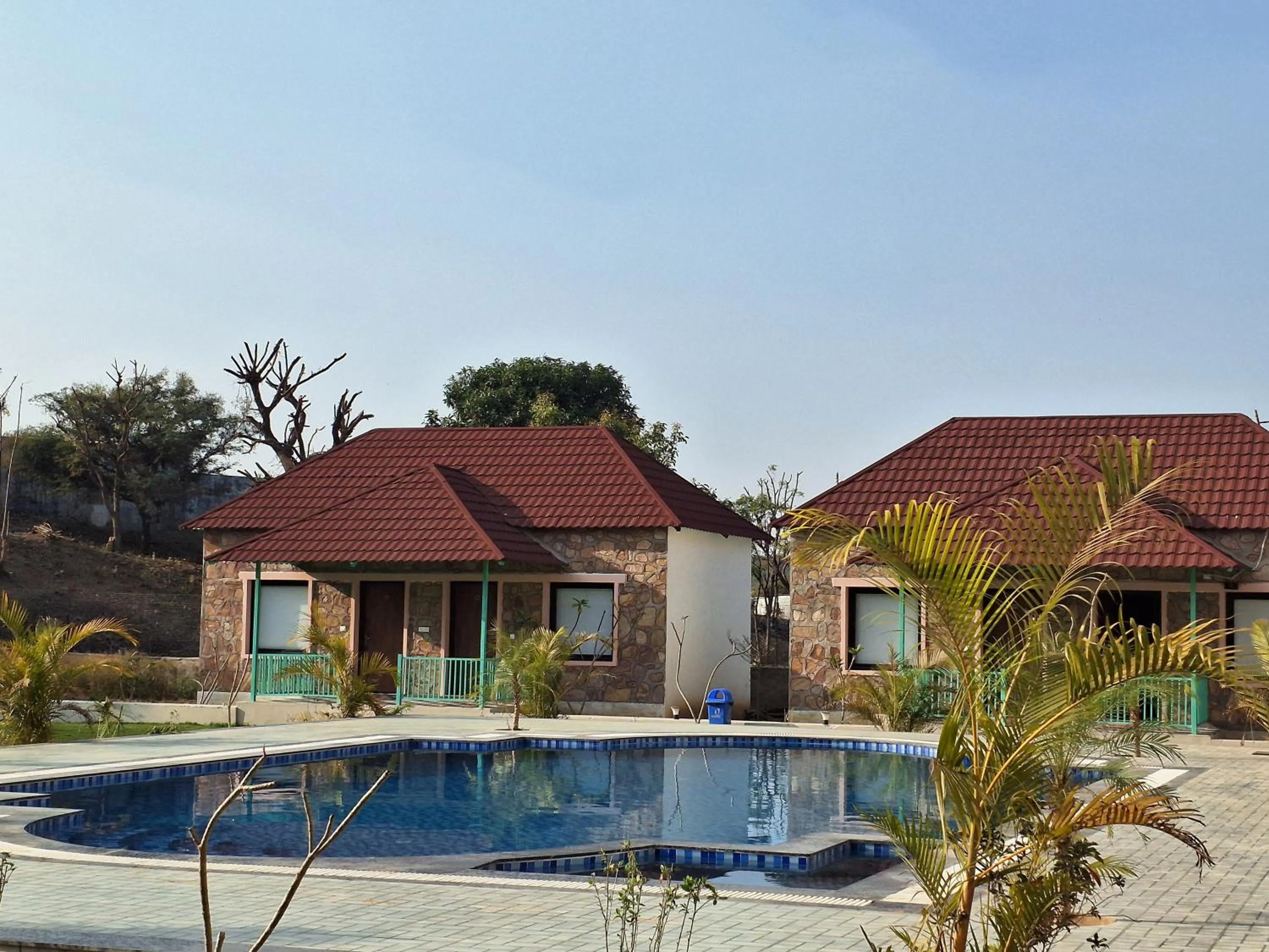 Swimming pool in Orchard Hills Resorts