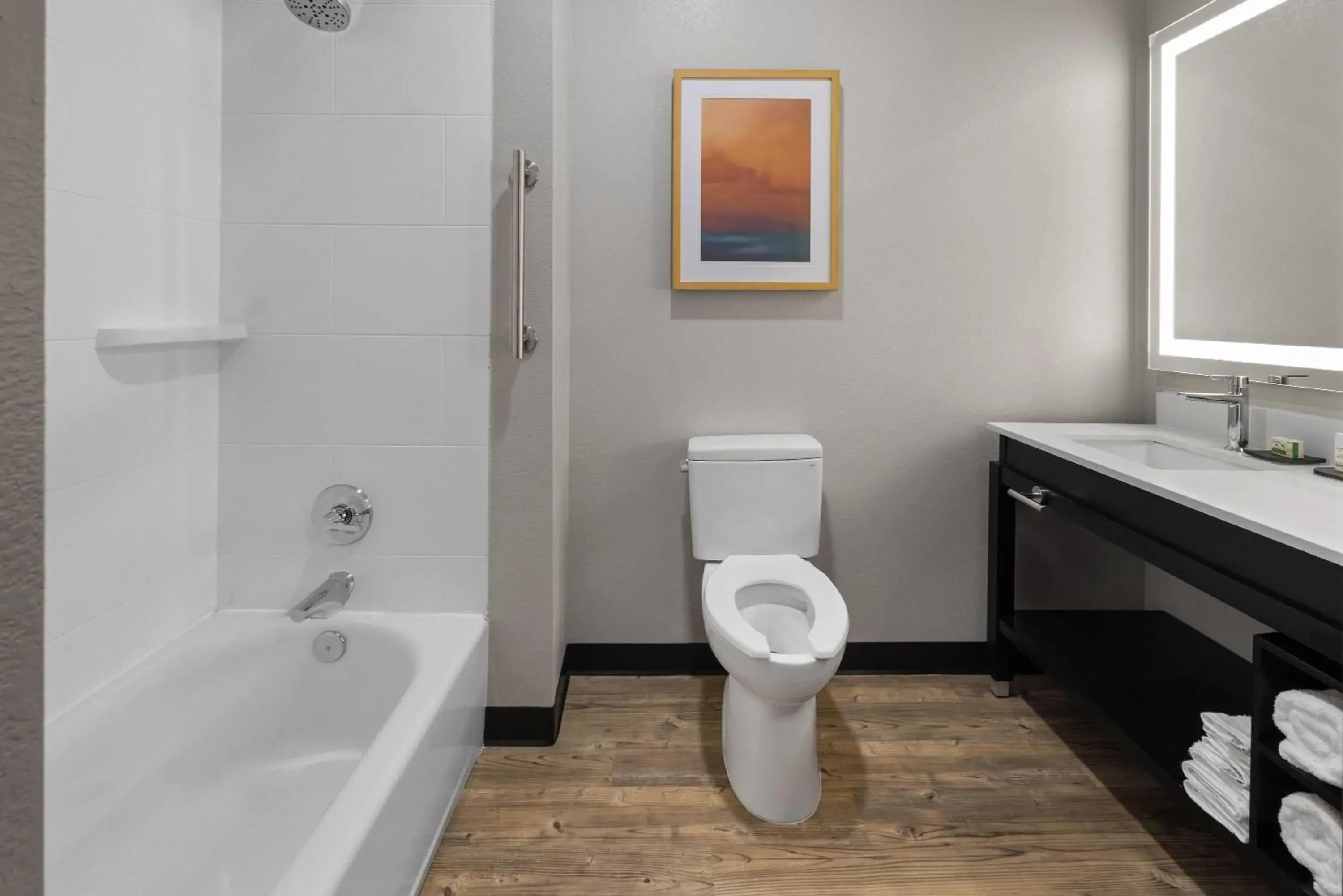 Standard Queen Room with Two Queen Beds - Non-Smoking in La Quinta Inn & Suites by Wyndham Phoenix West Glendale Standard Queen Room with Two Queen Beds - Non-Smoking in La Quinta Inn & Suites by Wyndham Phoenix West Glendale