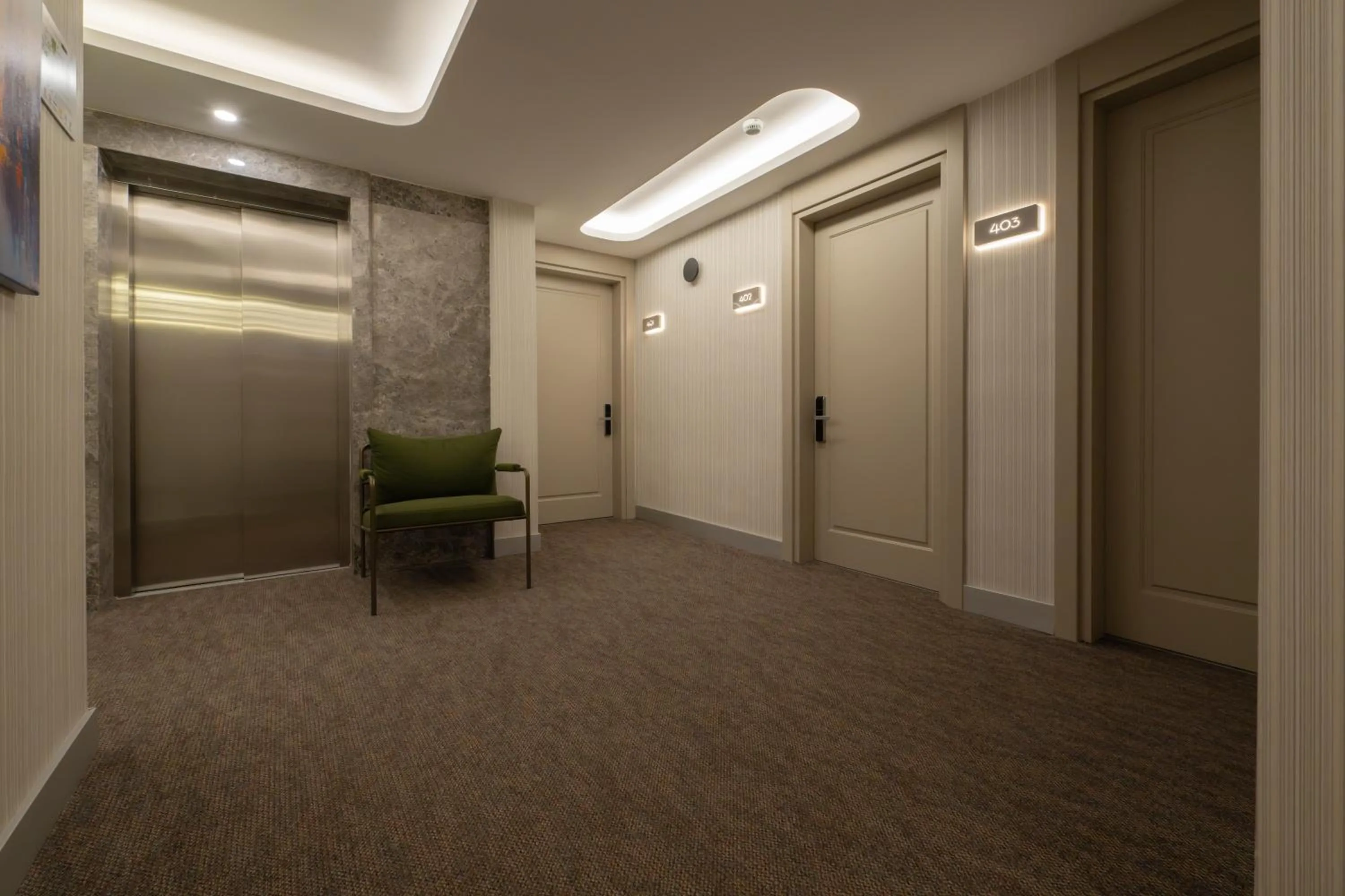 elevator in Alves Hotel