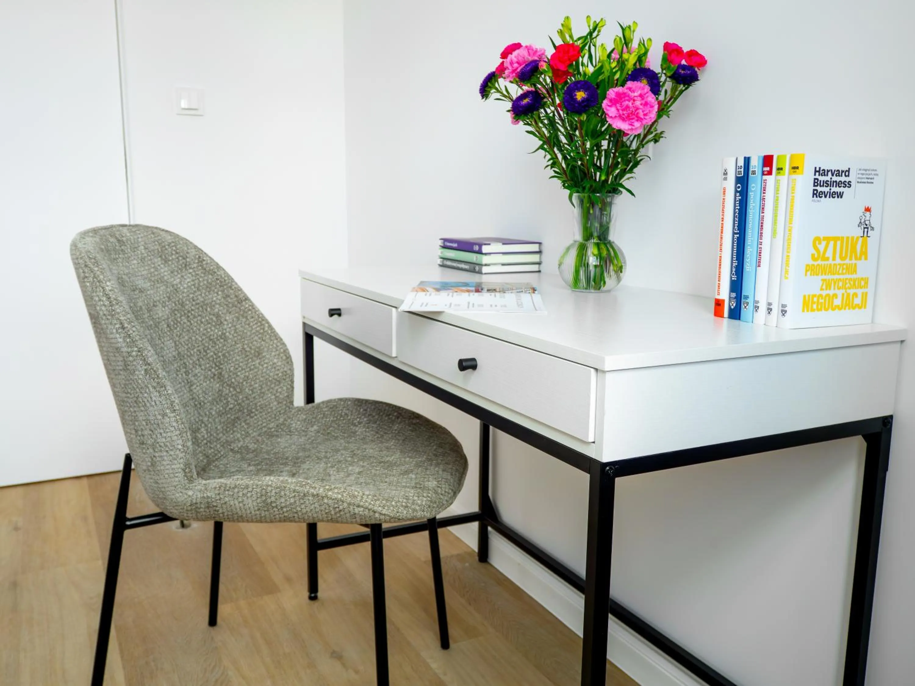 Seating area in Długa 17 Residence