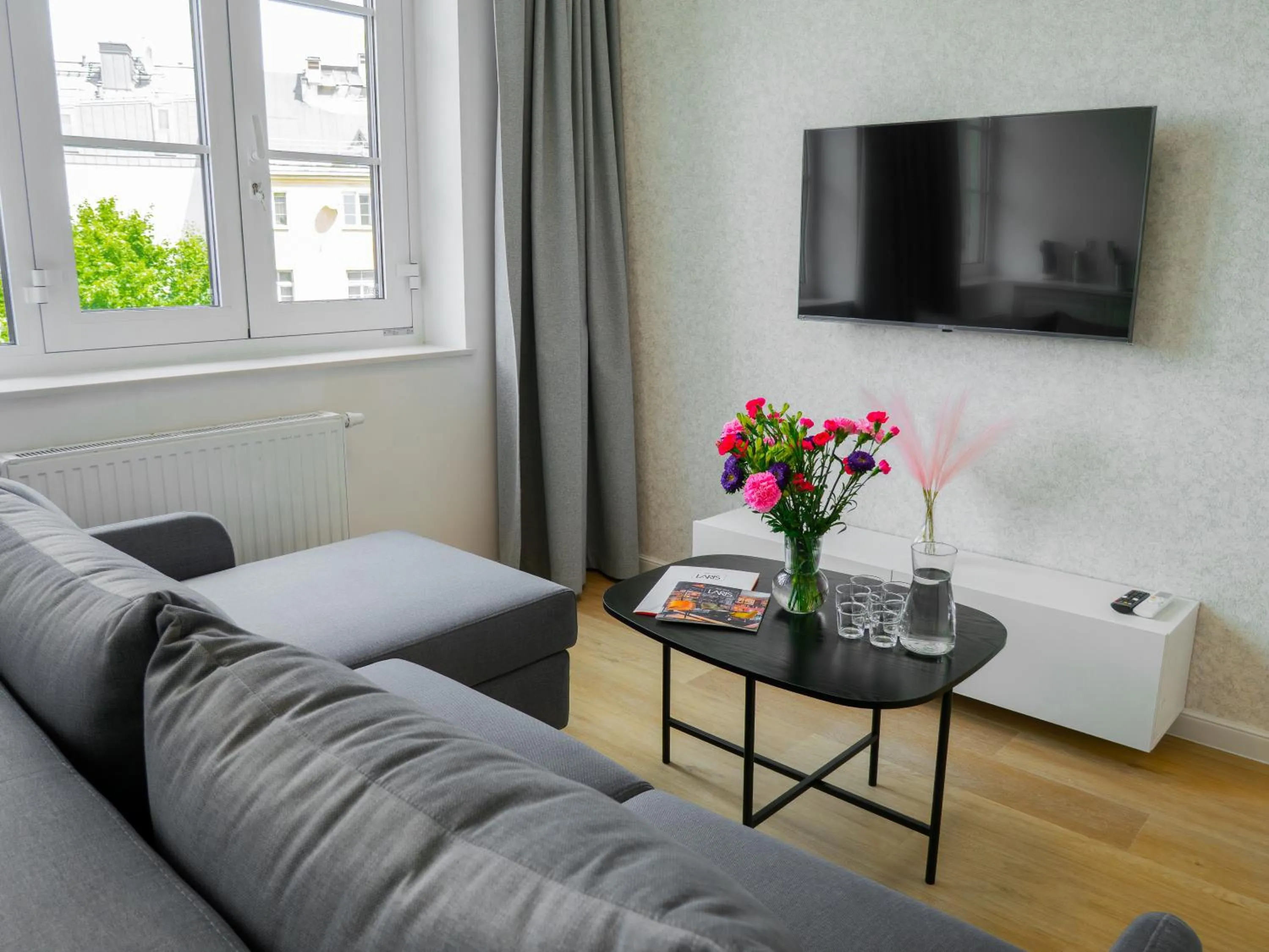 TV and multimedia in Długa 17 Residence