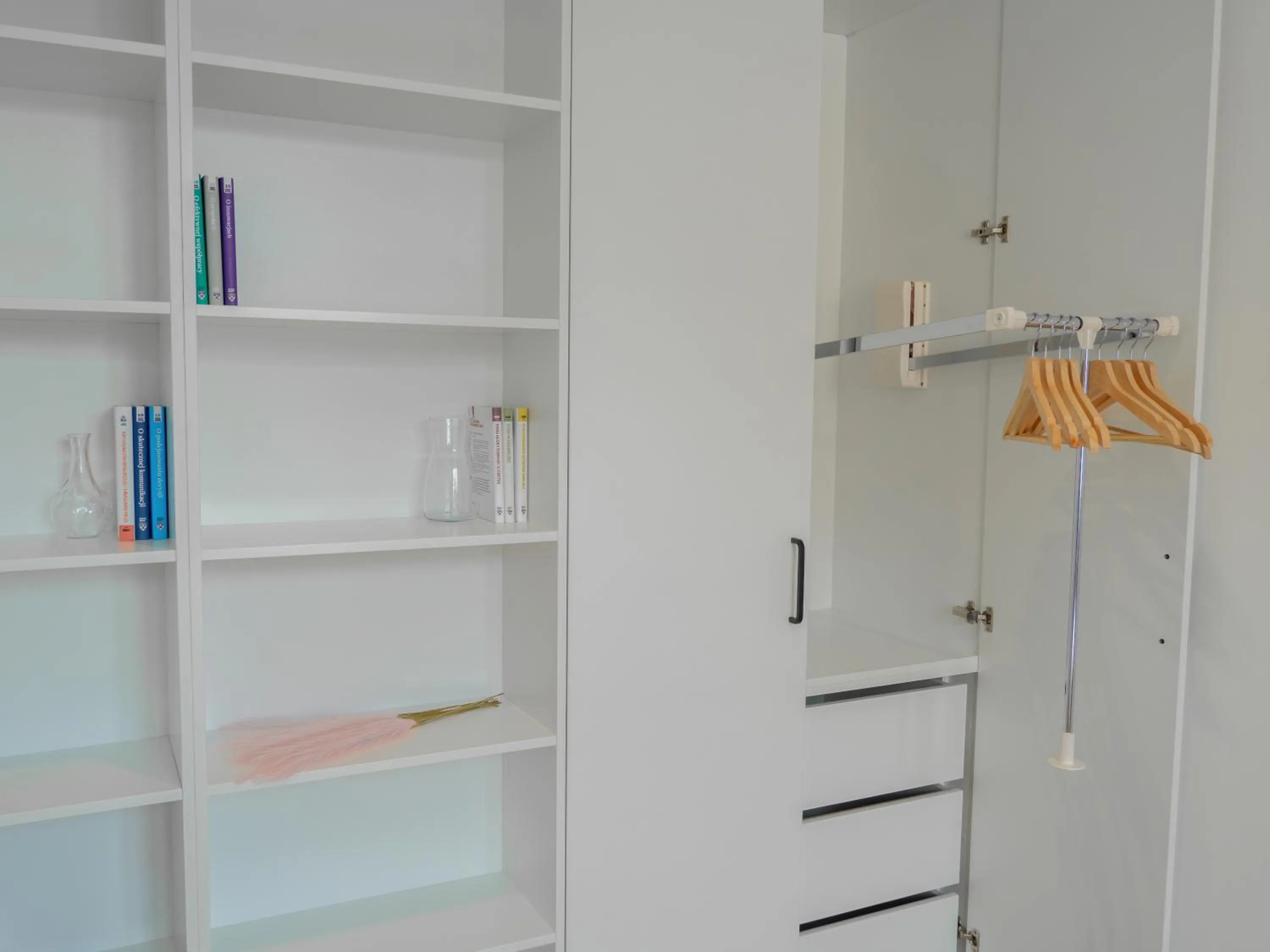 wardrobe in Długa 17 Residence