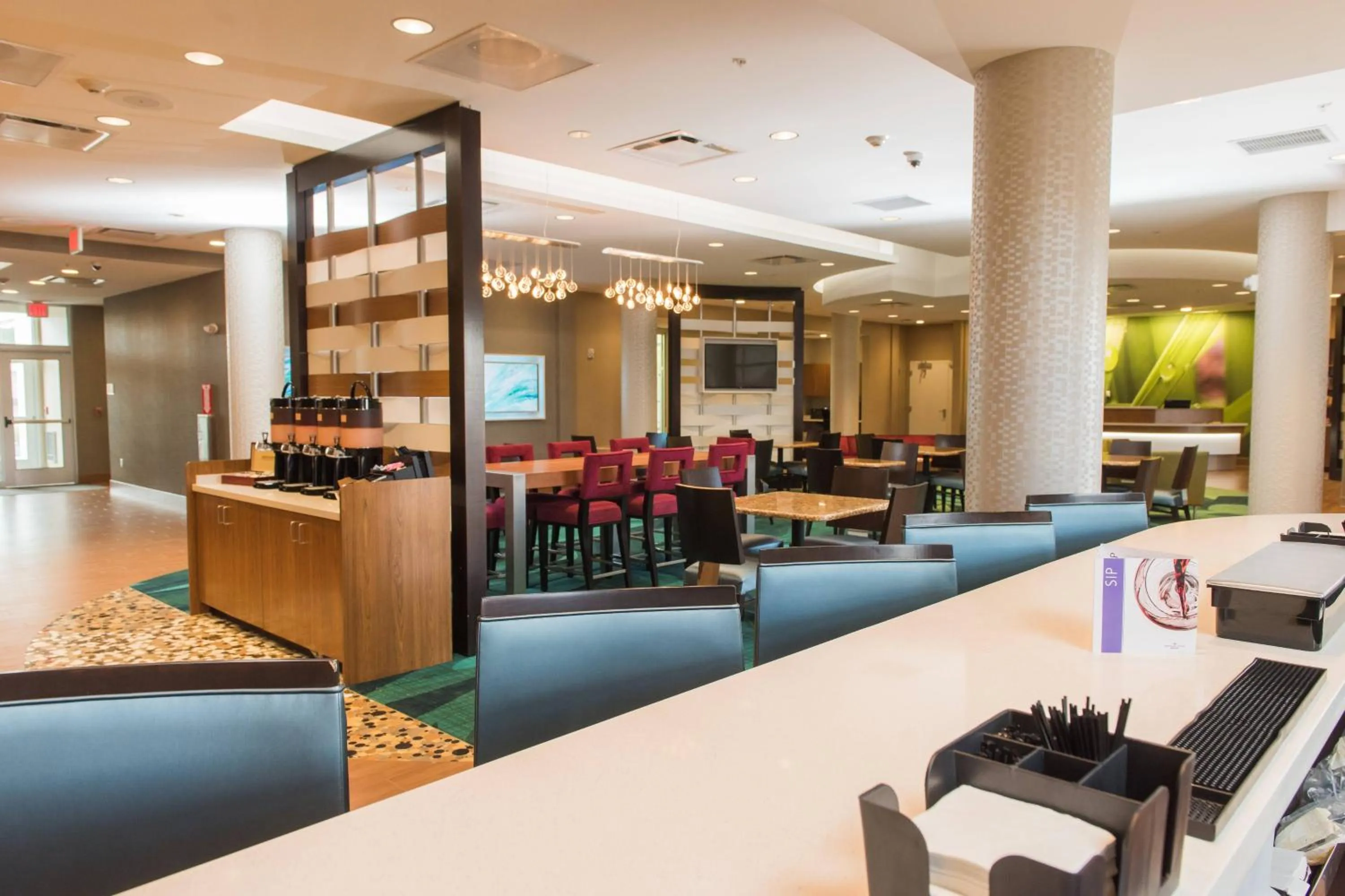 Lounge or bar in SpringHill Suites by Marriott Buffalo Airport