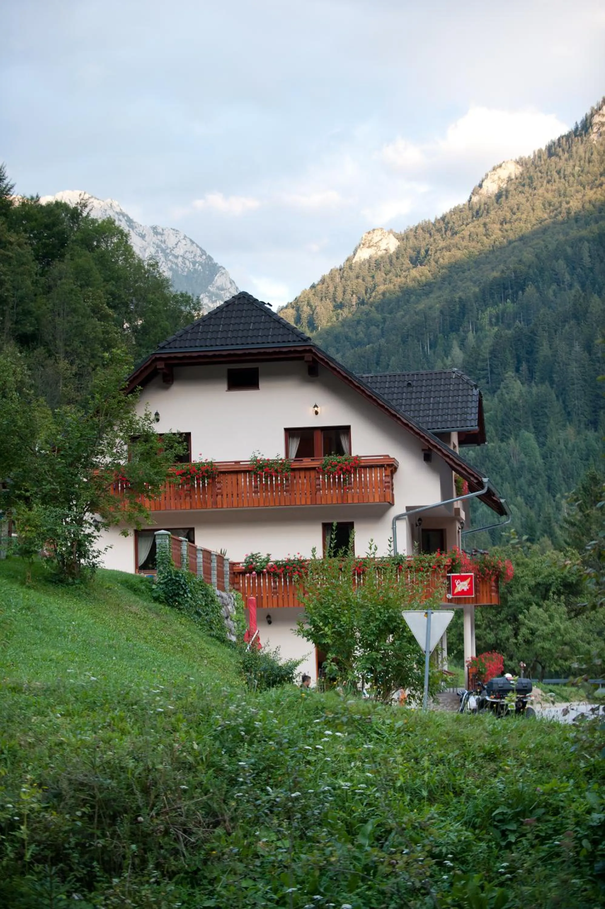 Property building in Prenočišča Valentina