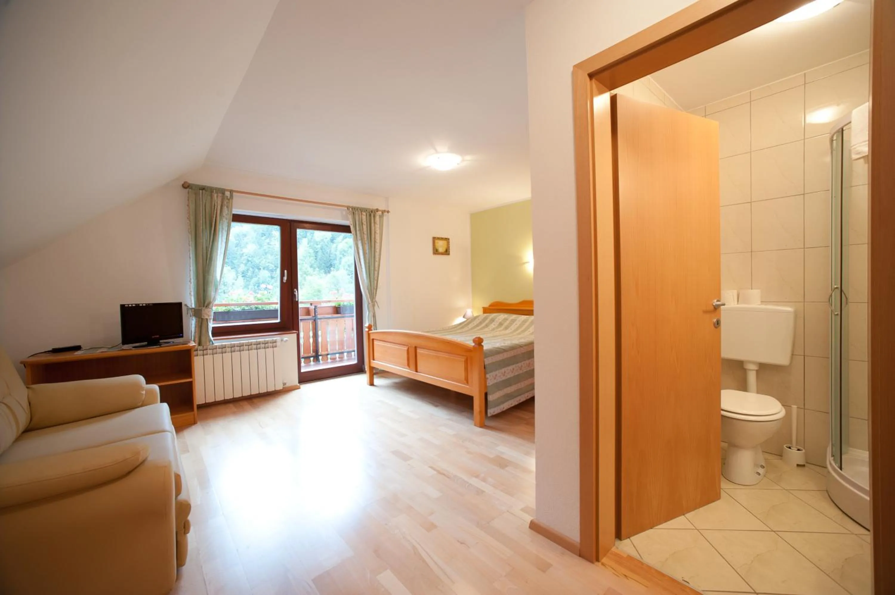 Bedroom, Bed in Prenočišča Valentina