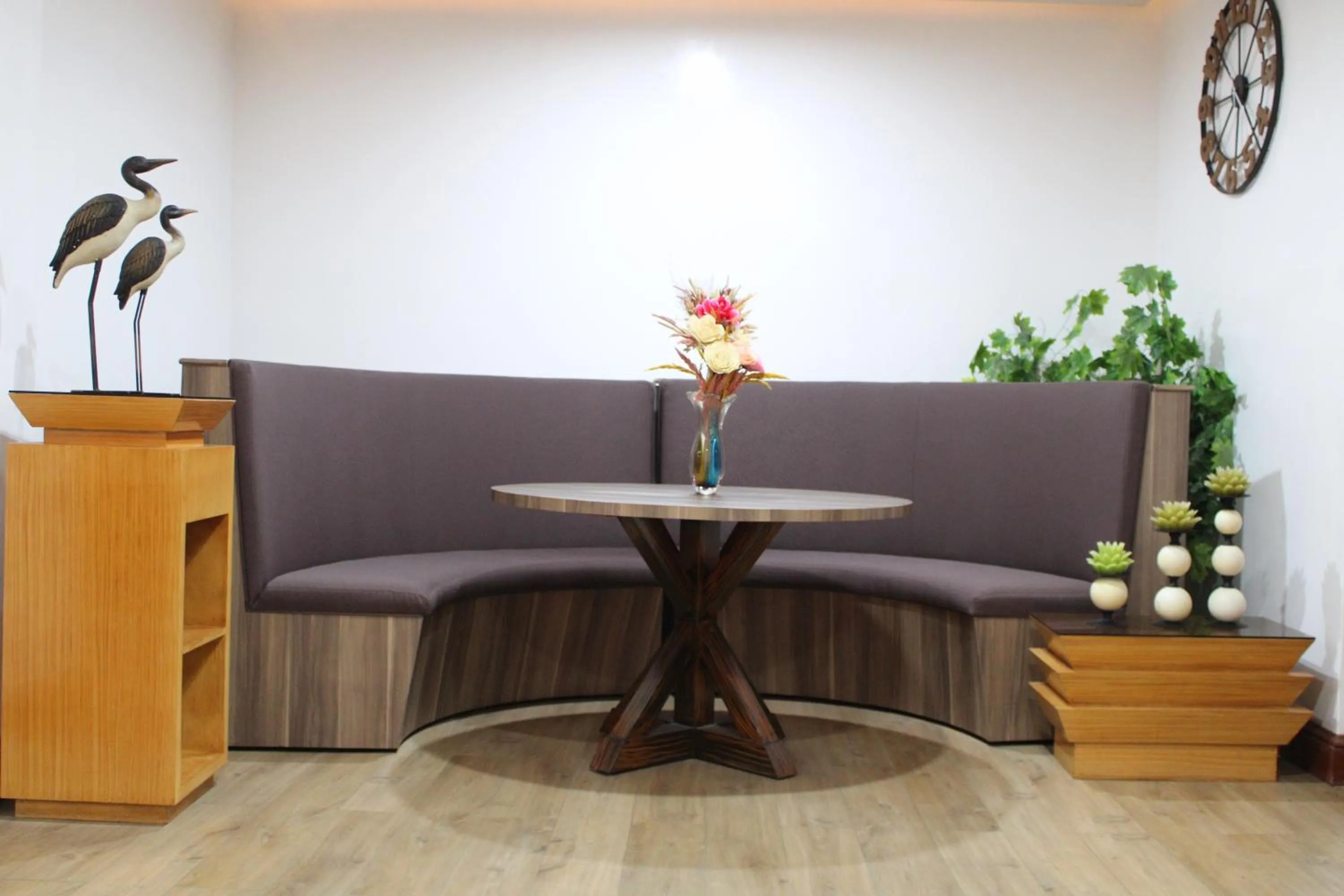 Seating area in Dancenter Boss Hotel Near Clark International Airport