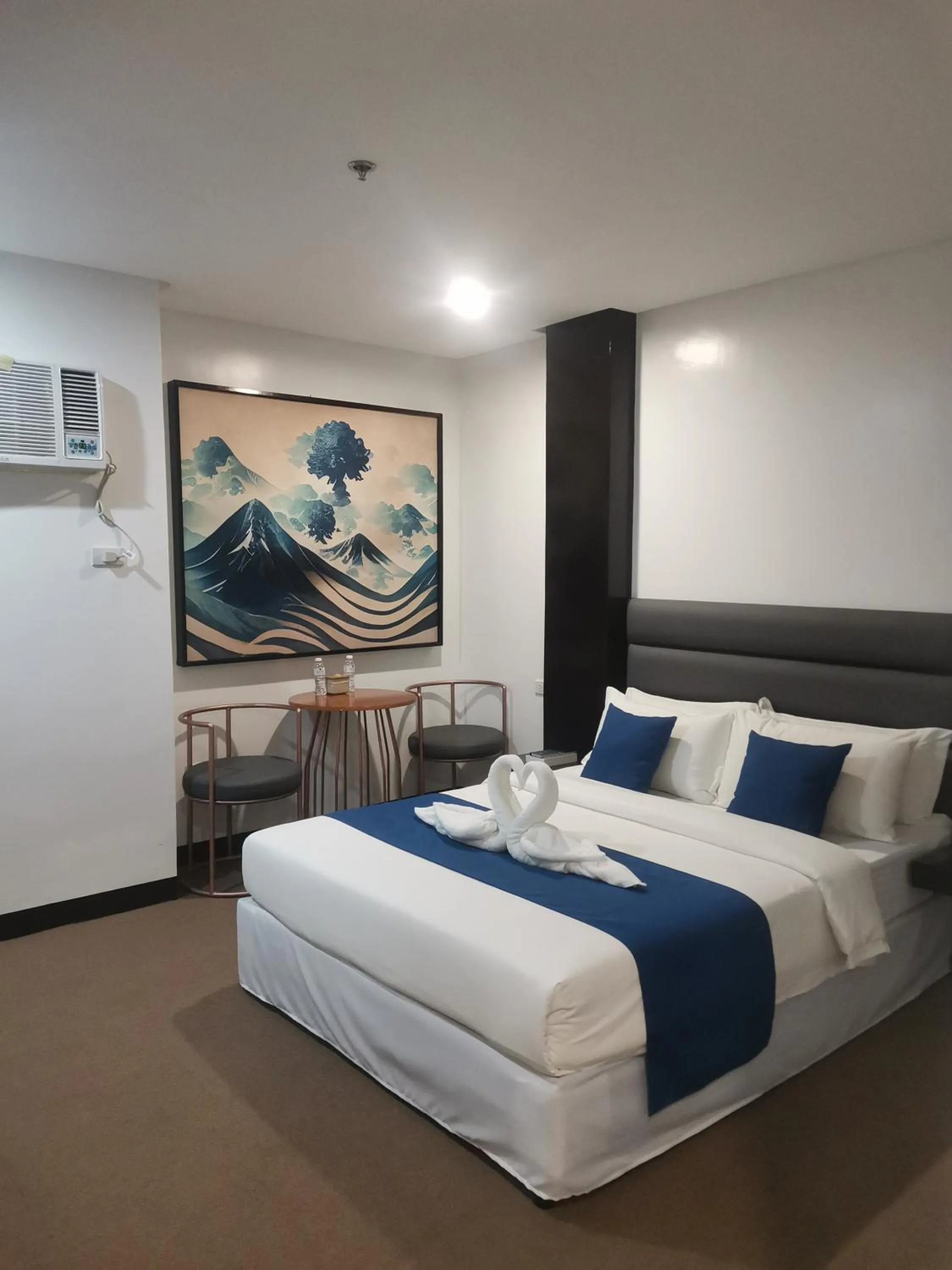 Bedroom, Bed in Dancenter Boss Hotel Near Clark International Airport