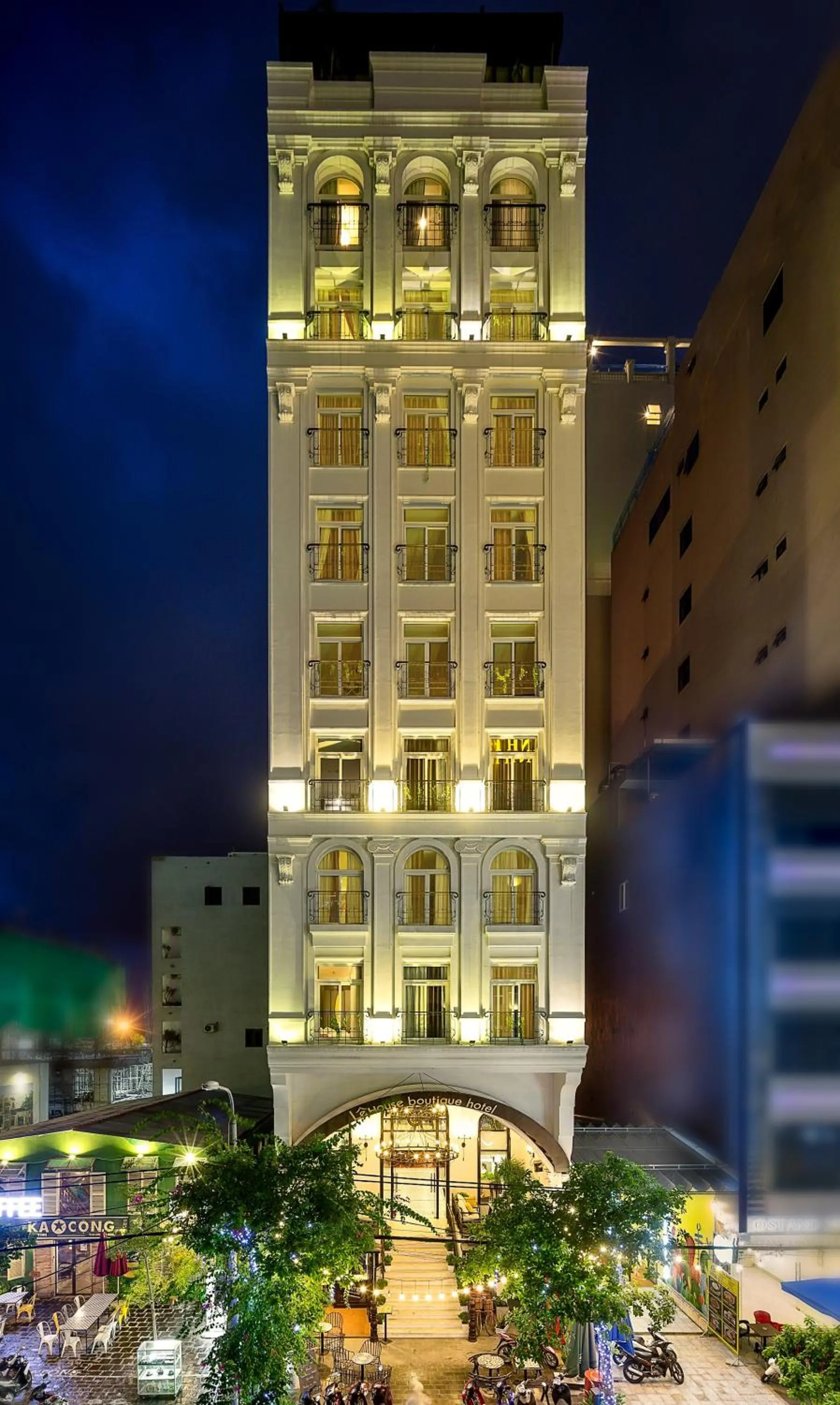 Property building in Le House Boutique Hotel - 100m to the beach