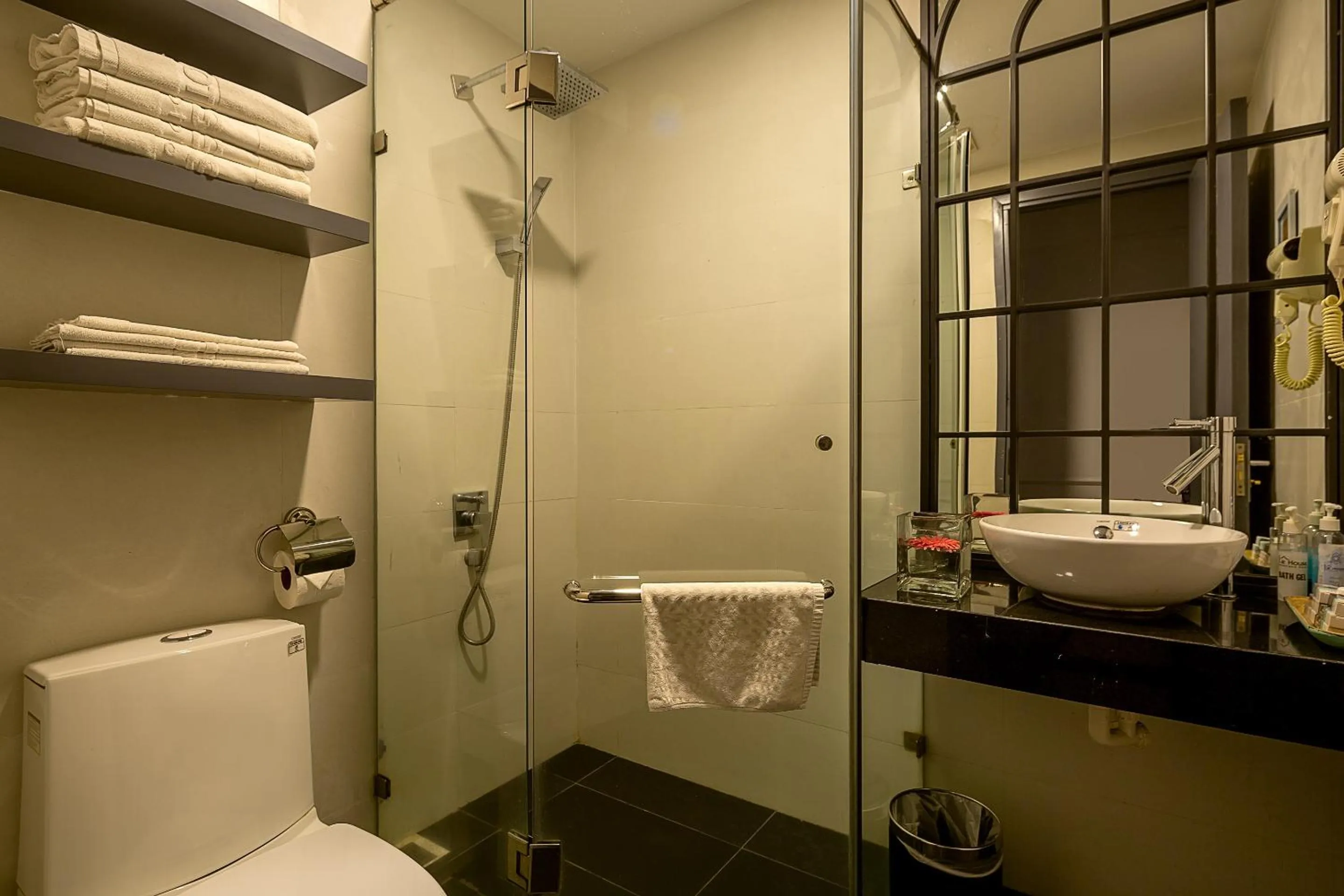 Bathroom in Le House Boutique Hotel - 100m to the beach