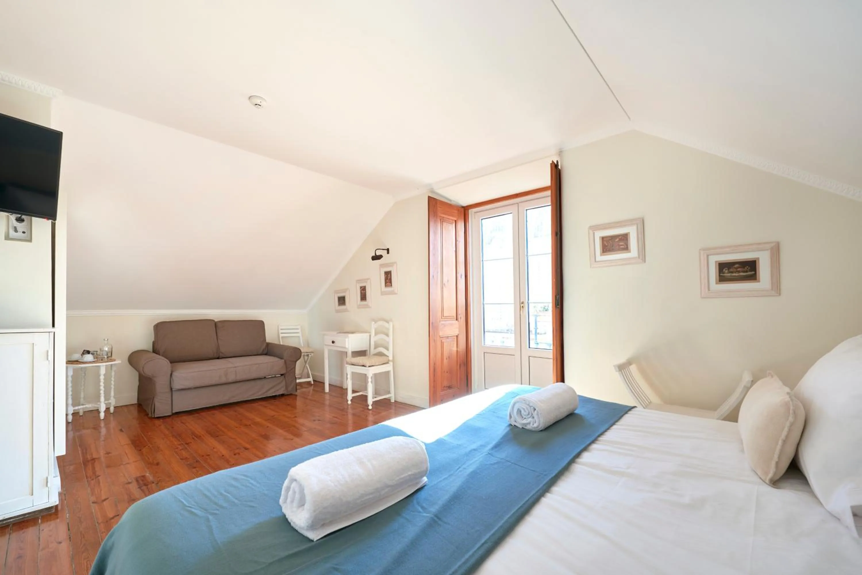 Bathroom, Bed in Casa do Mercado Lisboa