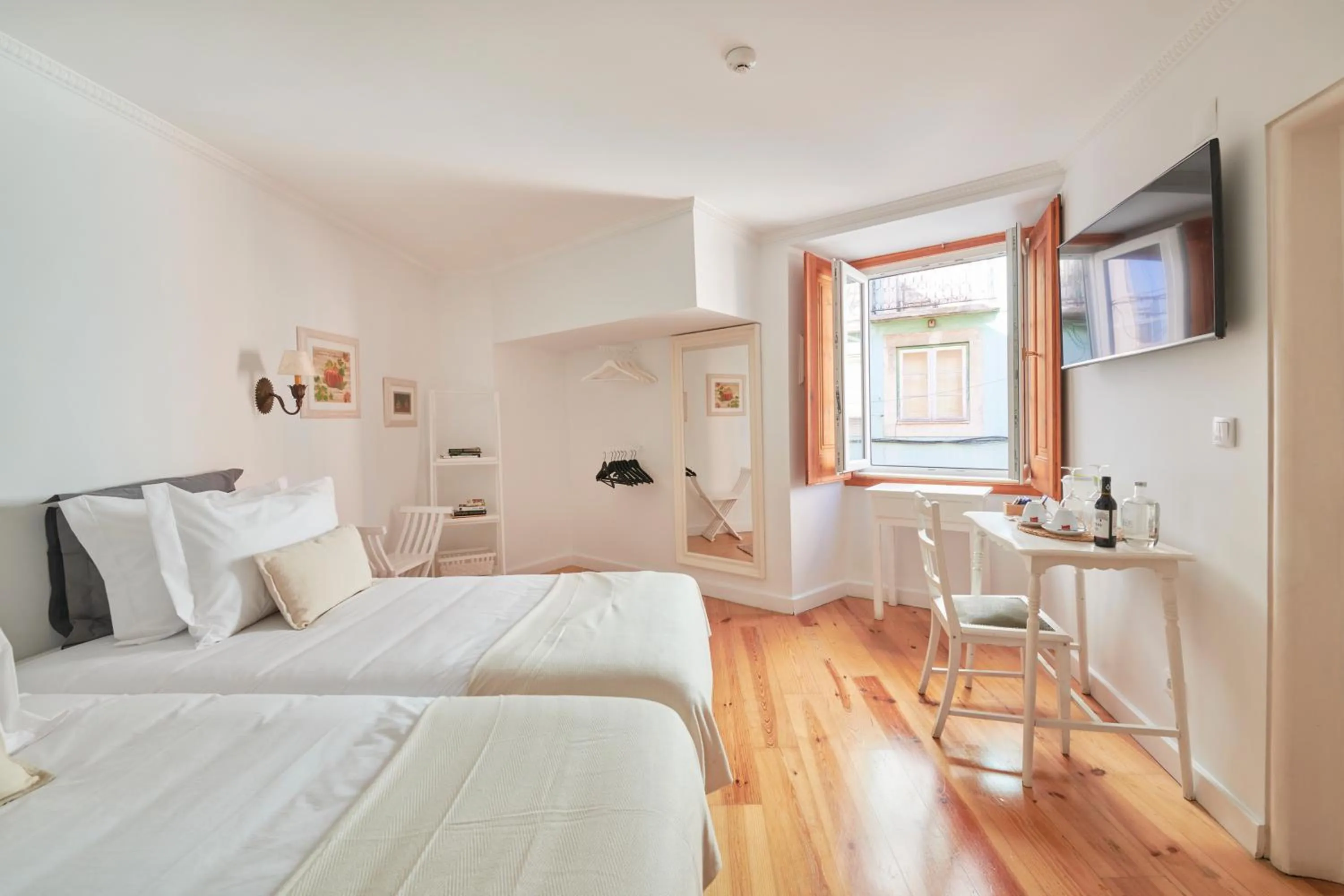 Bathroom, Bed in Casa do Mercado Lisboa