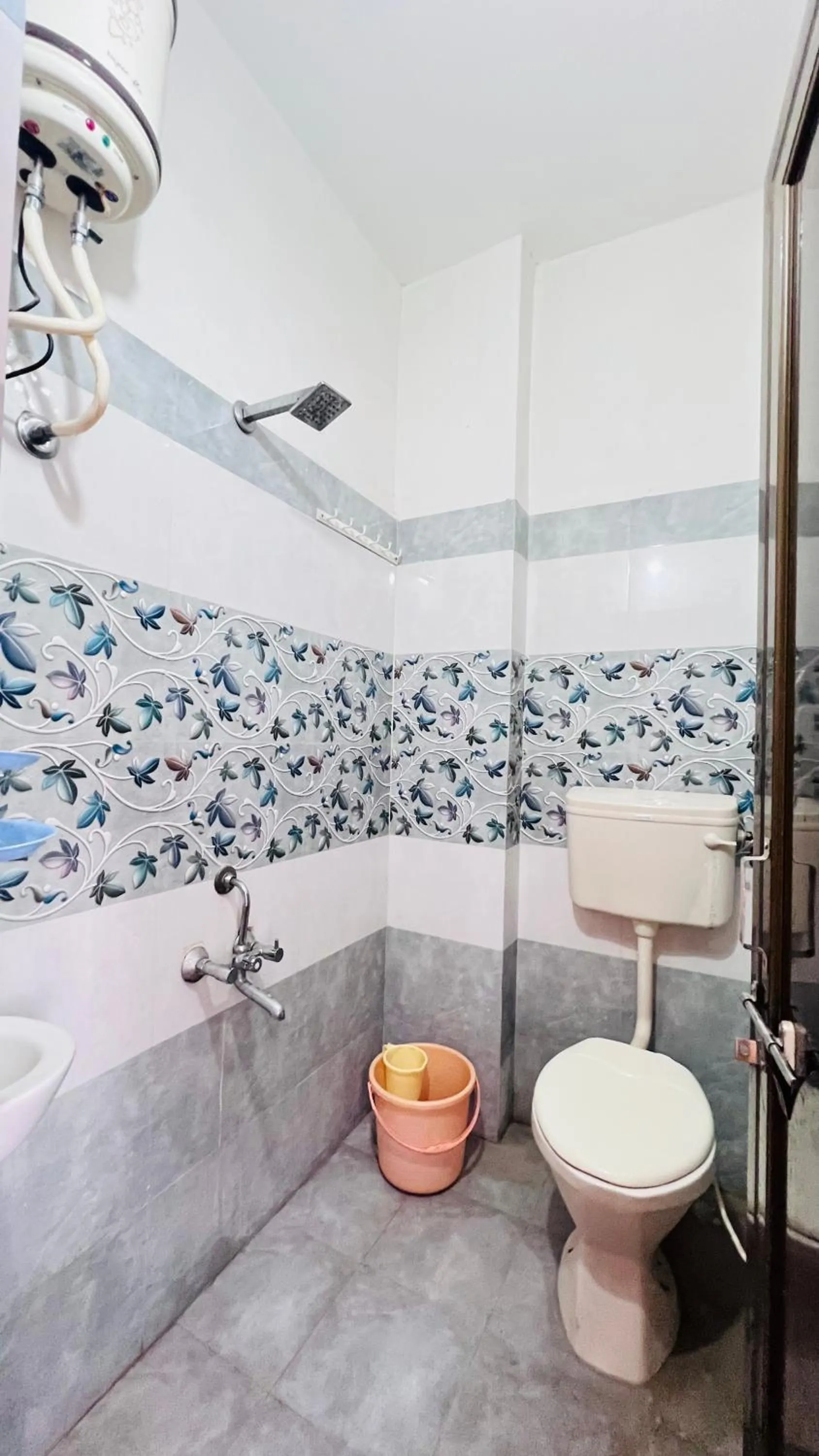 View lake village boutique