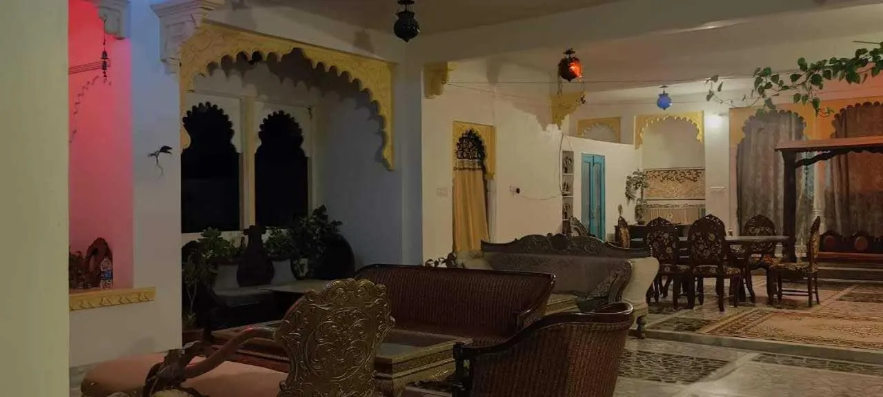 View lake village boutique