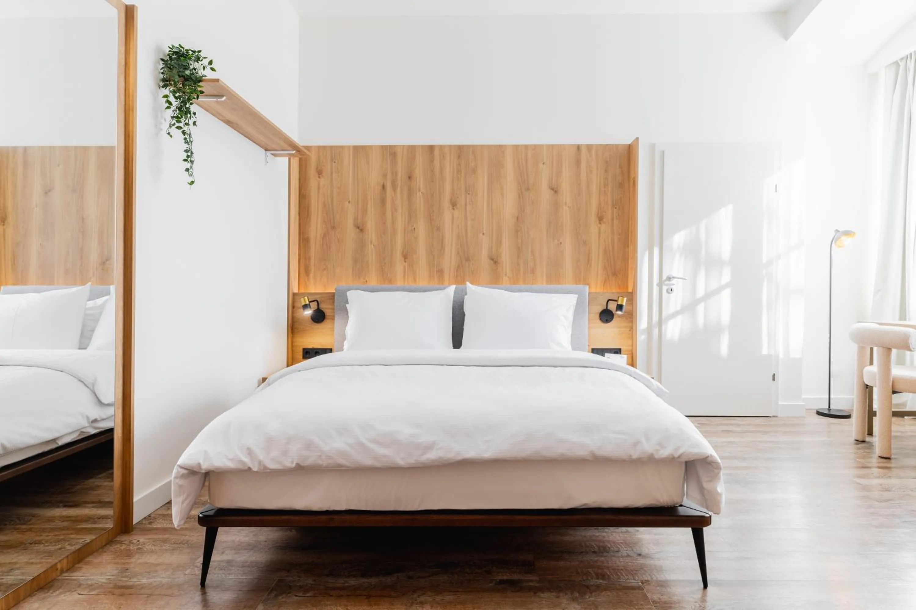 Bed in FortyPlusOne Hotel Vienna