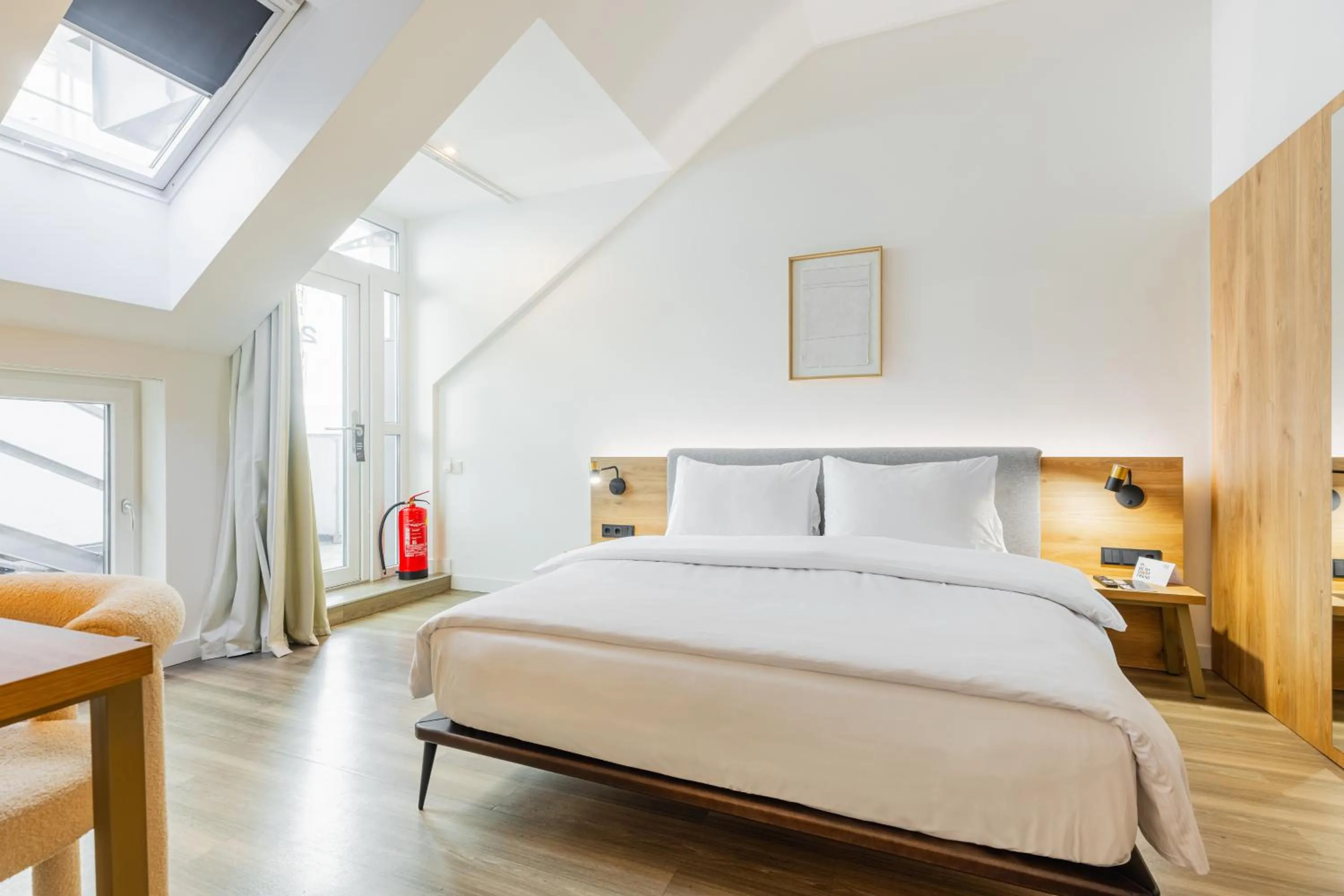 Bed in FortyPlusOne Hotel Vienna