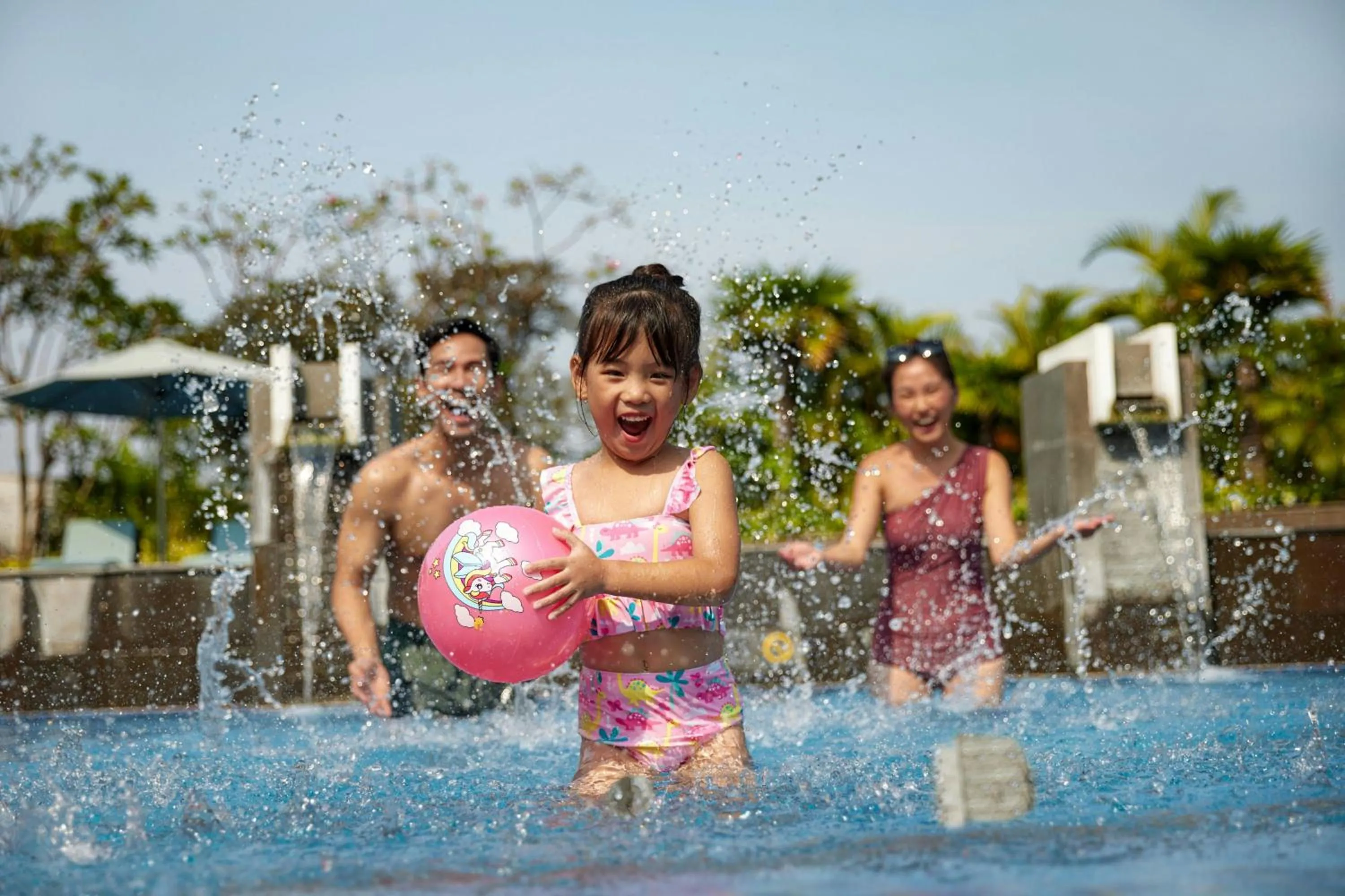 Swimming pool in Sheraton Grand Jakarta Gandaria City Hotel