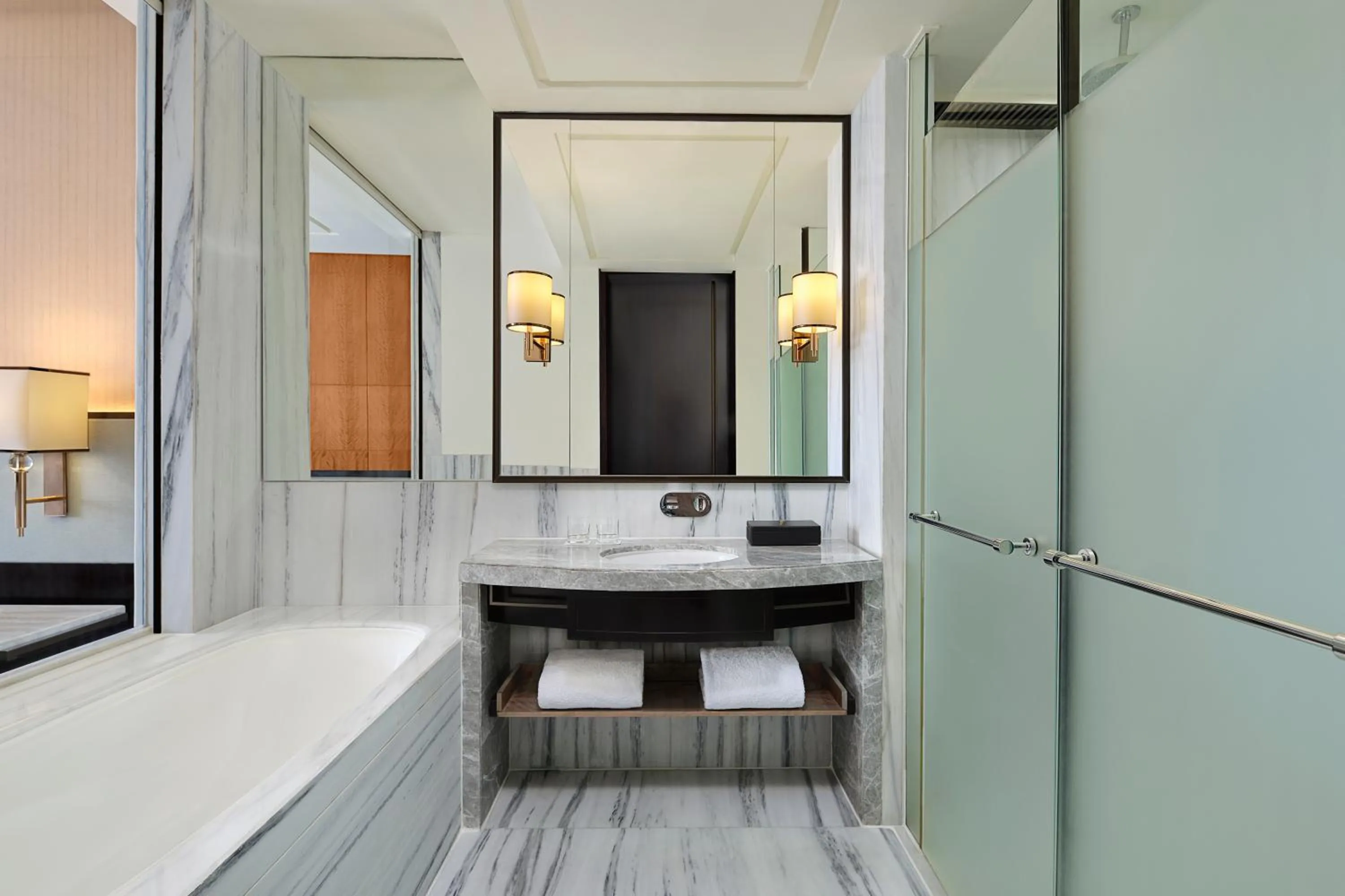 Bathroom, Bed in Sheraton Grand Jakarta Gandaria City Hotel
