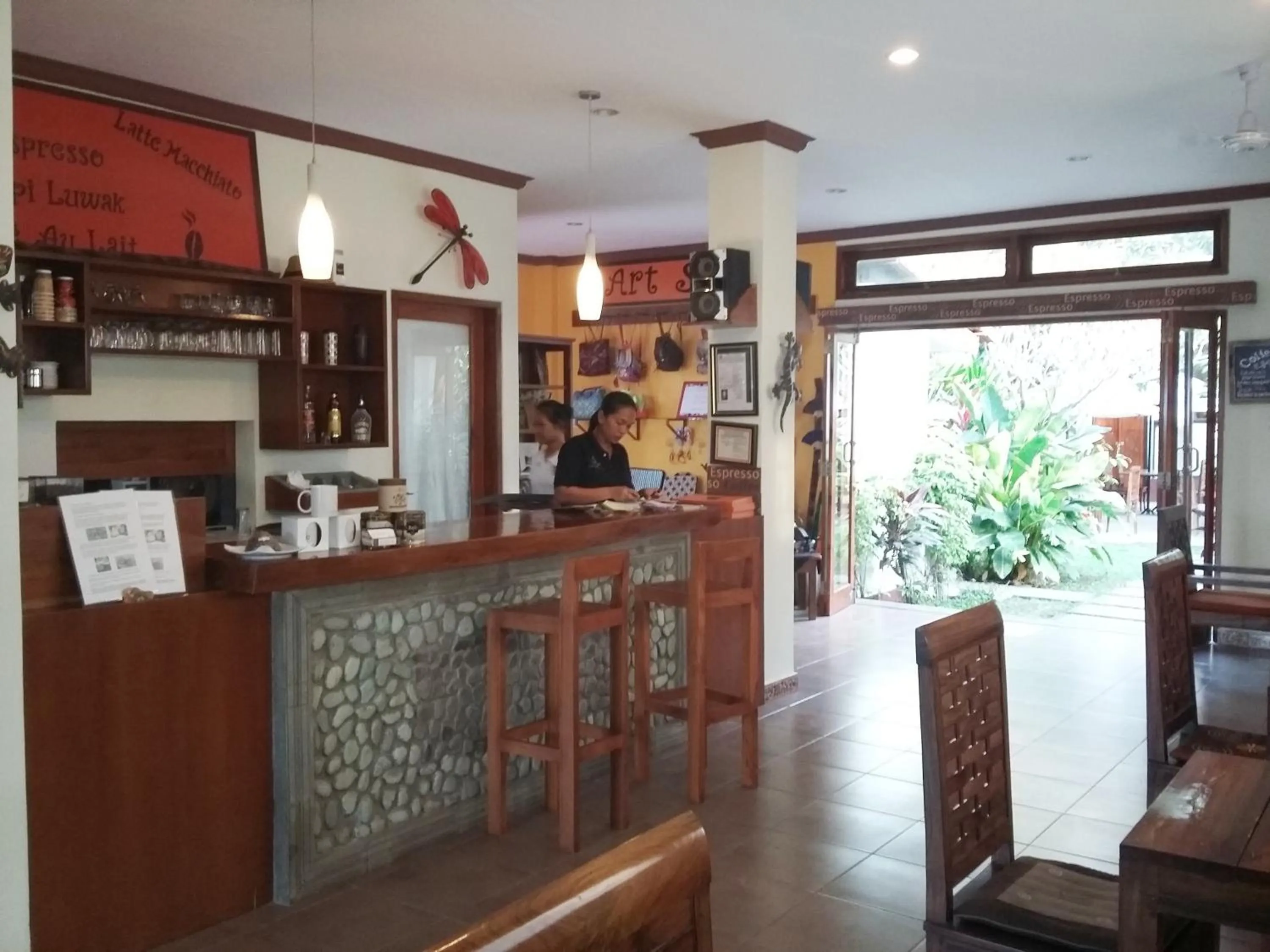 Food and drinks in Puri Batu Inn