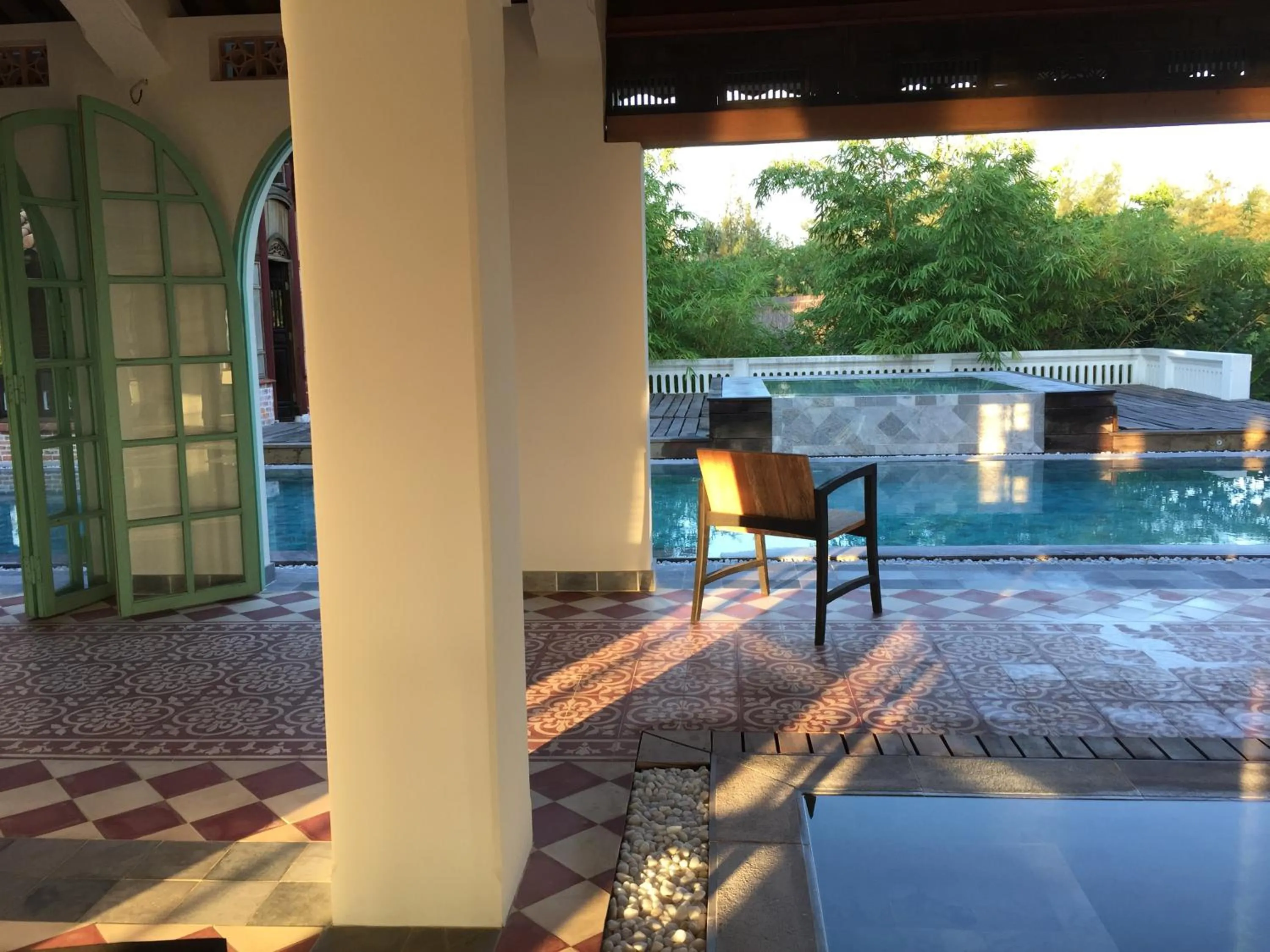 Restaurant/places to eat in Villa Louise Hue Beach Boutique Hotel