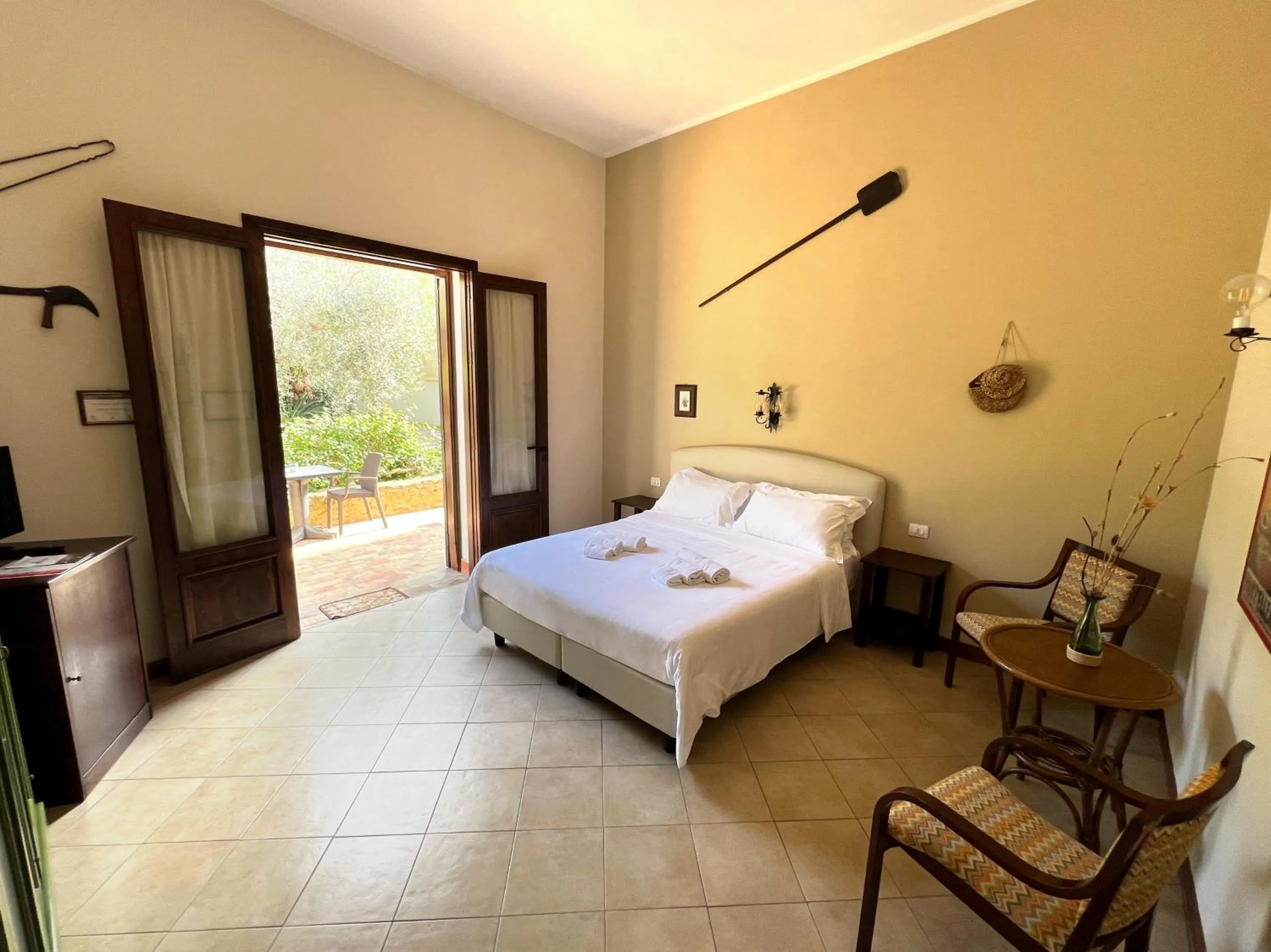 Bedroom, Bed in Case Di Latomie