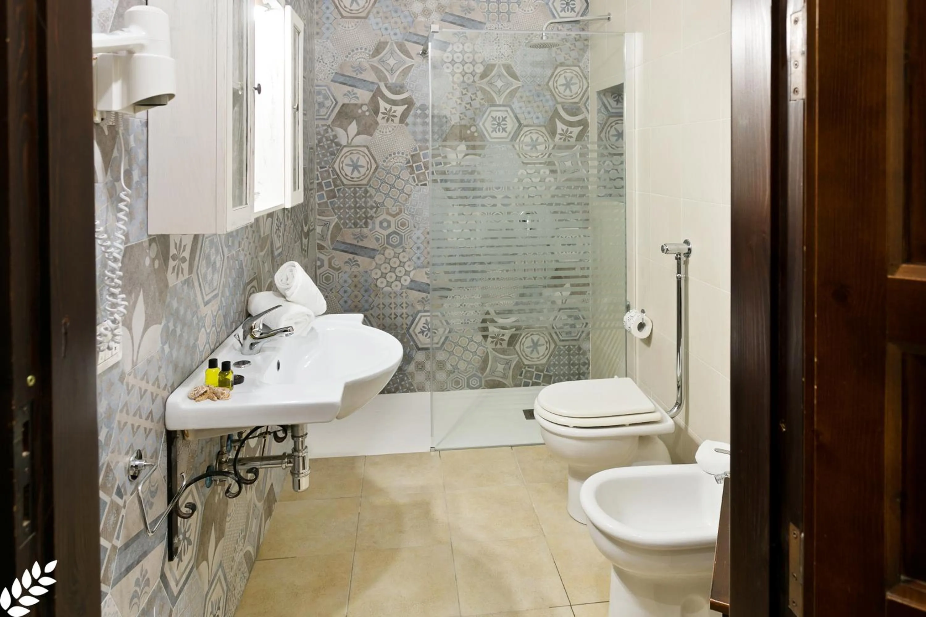 Shower in Case Di Latomie