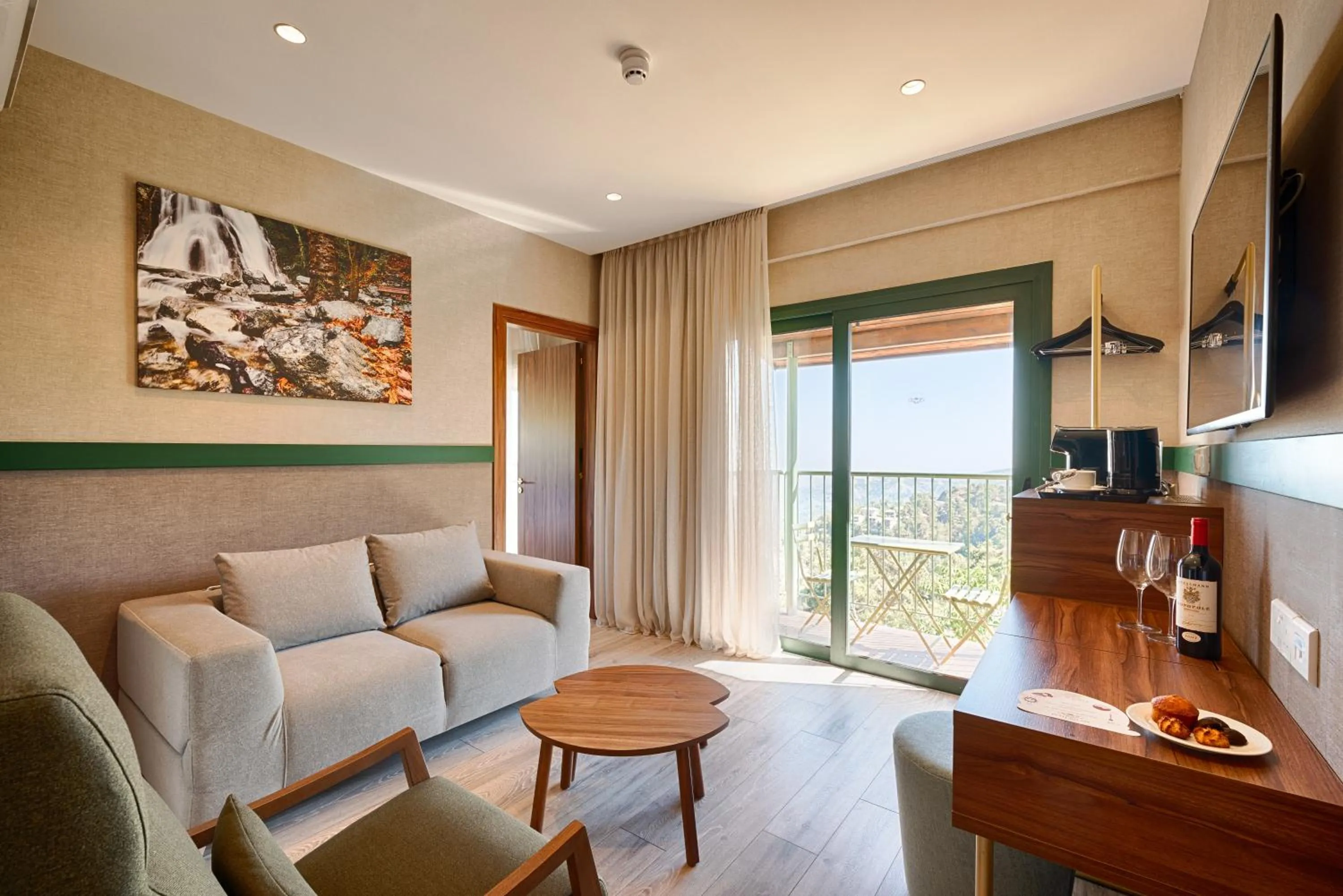 Bed in Petit Palais Platres Boutique Hotel