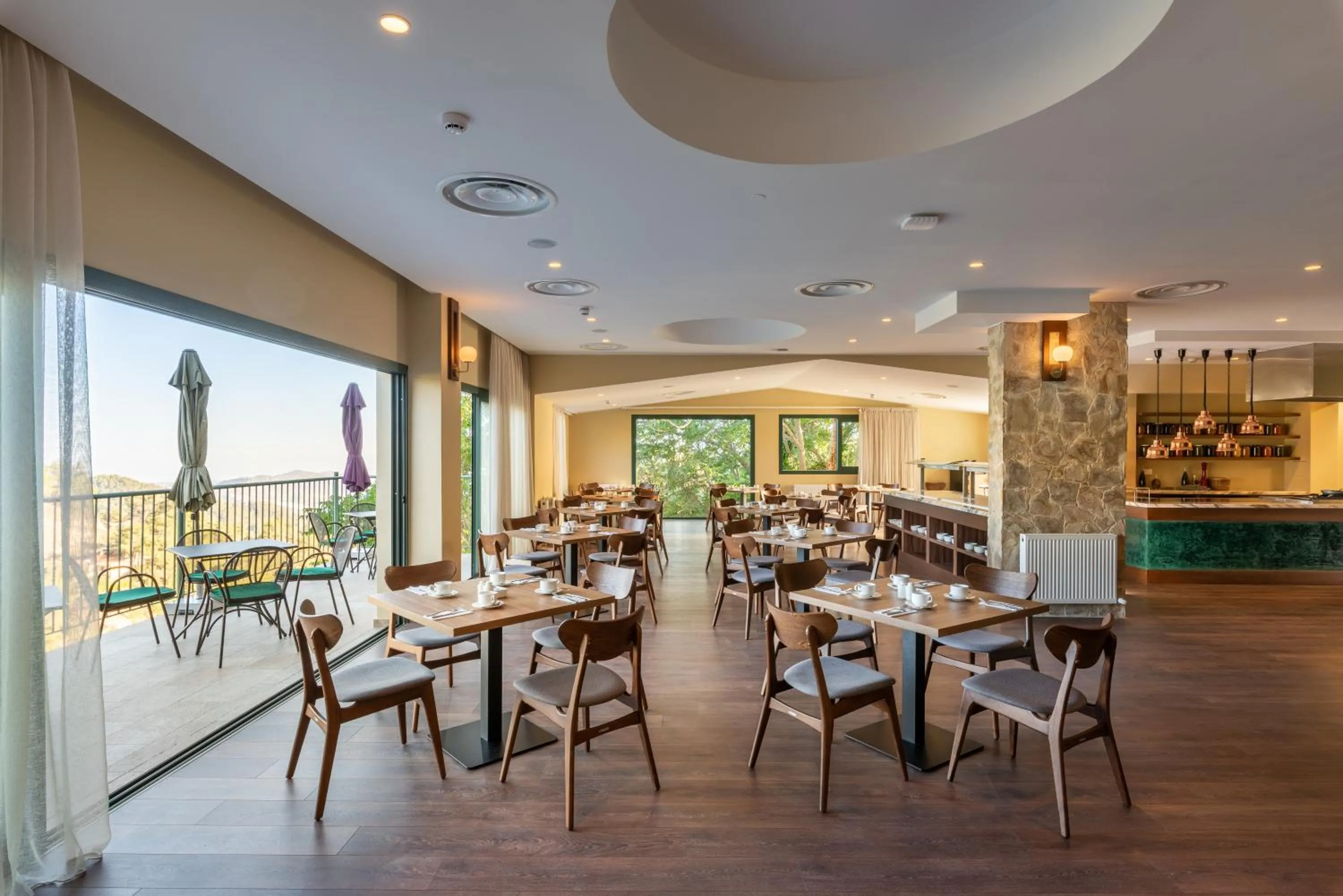 Restaurant/places to eat in Petit Palais Platres Boutique Hotel