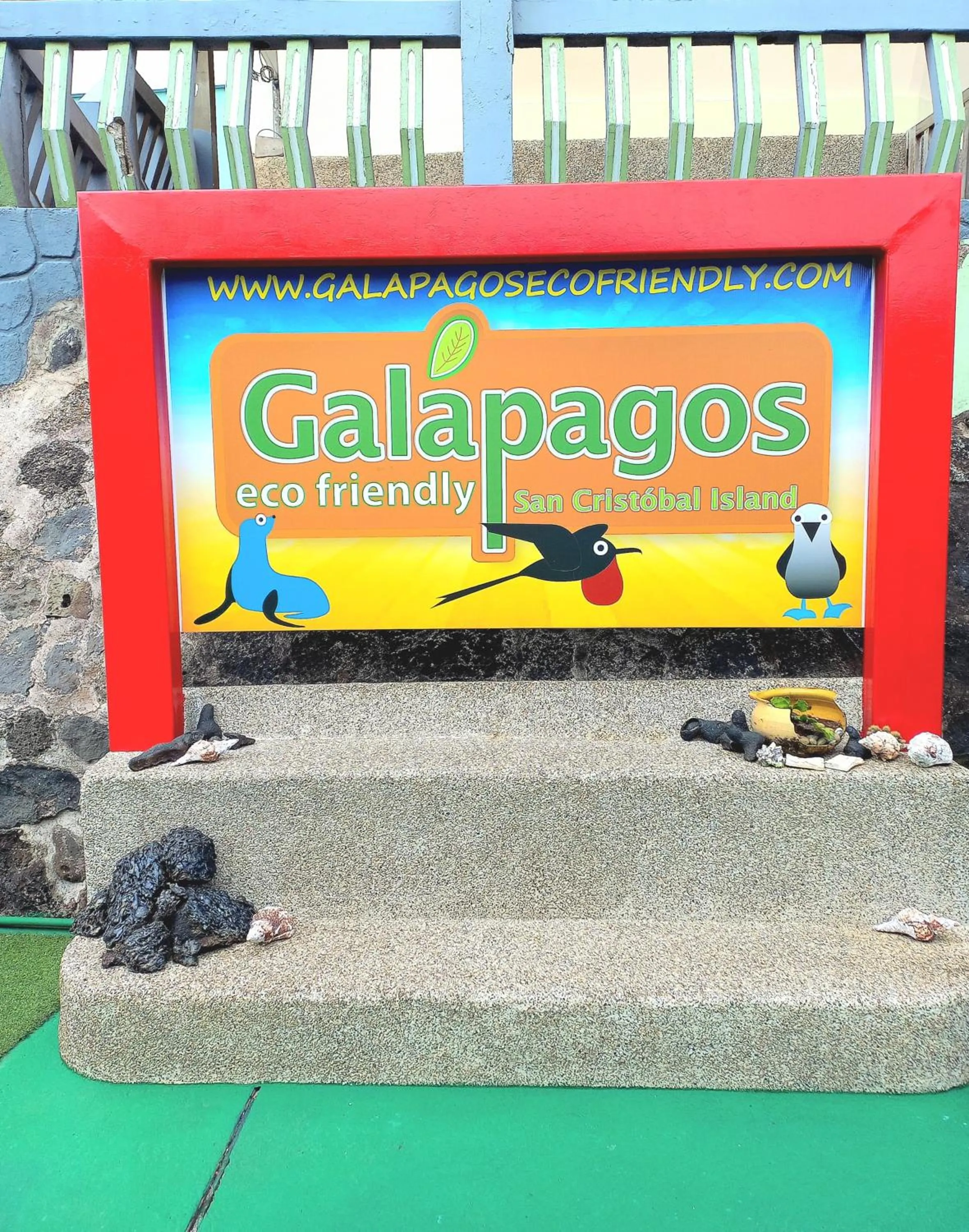 Facade/entrance in Galápagos Eco Friendly