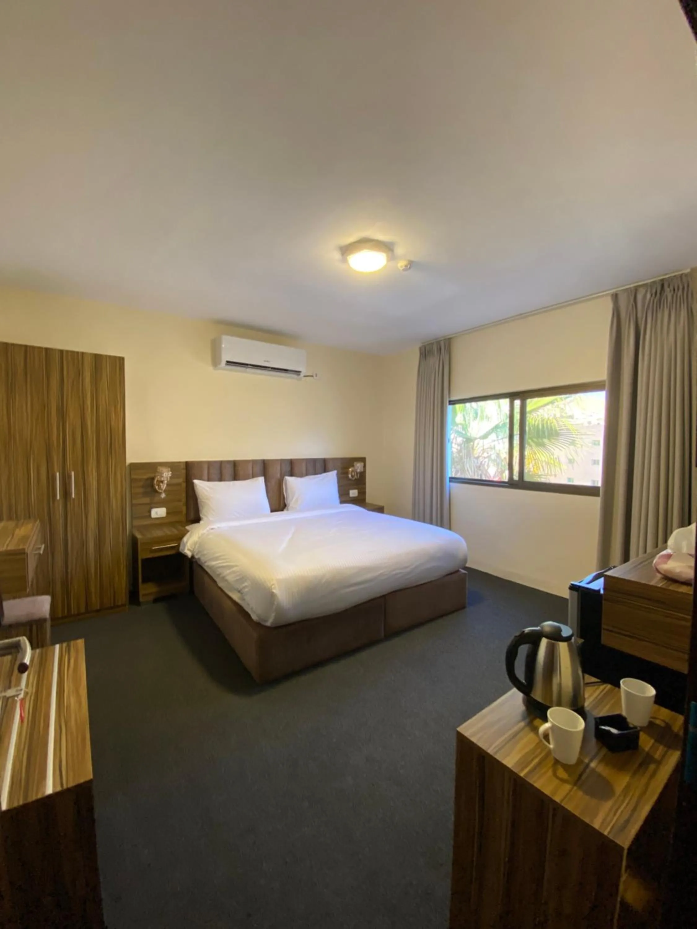 Photo of the whole room, Bed in Petra Jewel Hotel