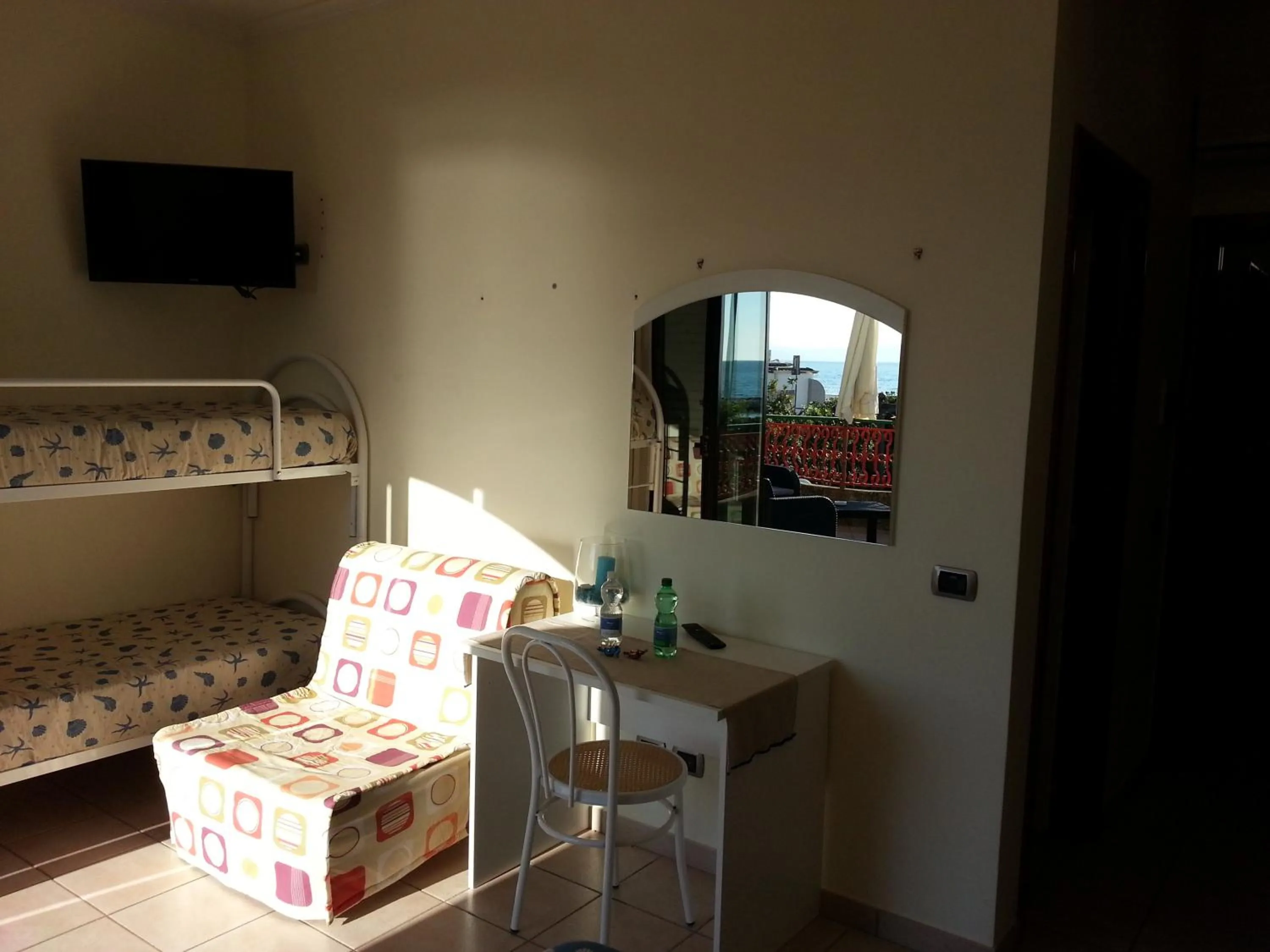 TV and multimedia in Hotel Tirreno Formia